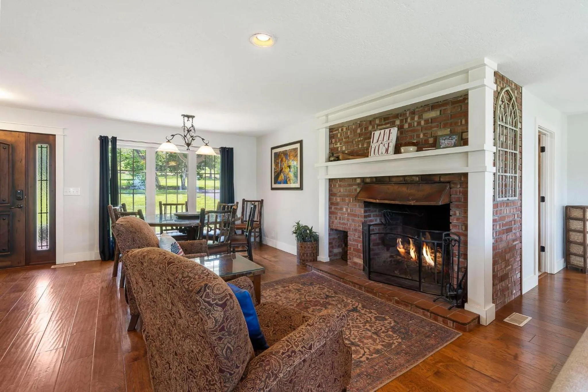 Lake Escape Lakefront Lodge at Red Bud Cove