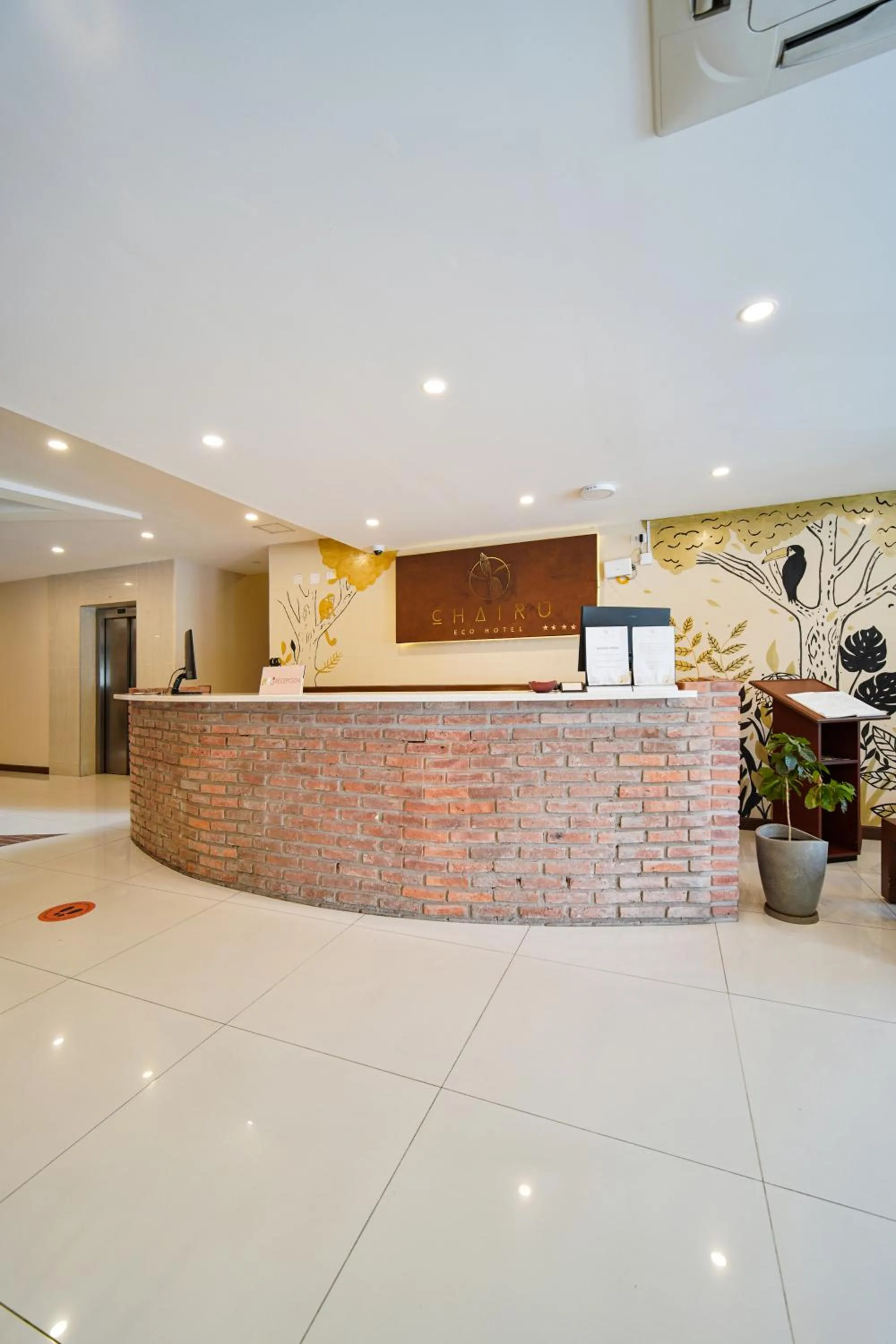 Lobby or reception in Chairu Eco Hotel