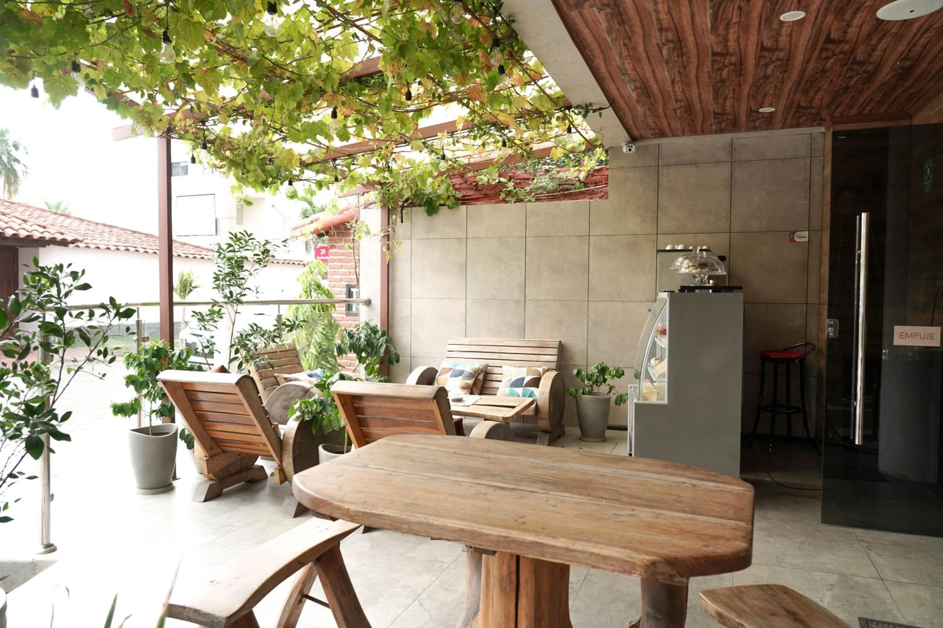 Coffee/tea facilities in Chairu Eco Hotel