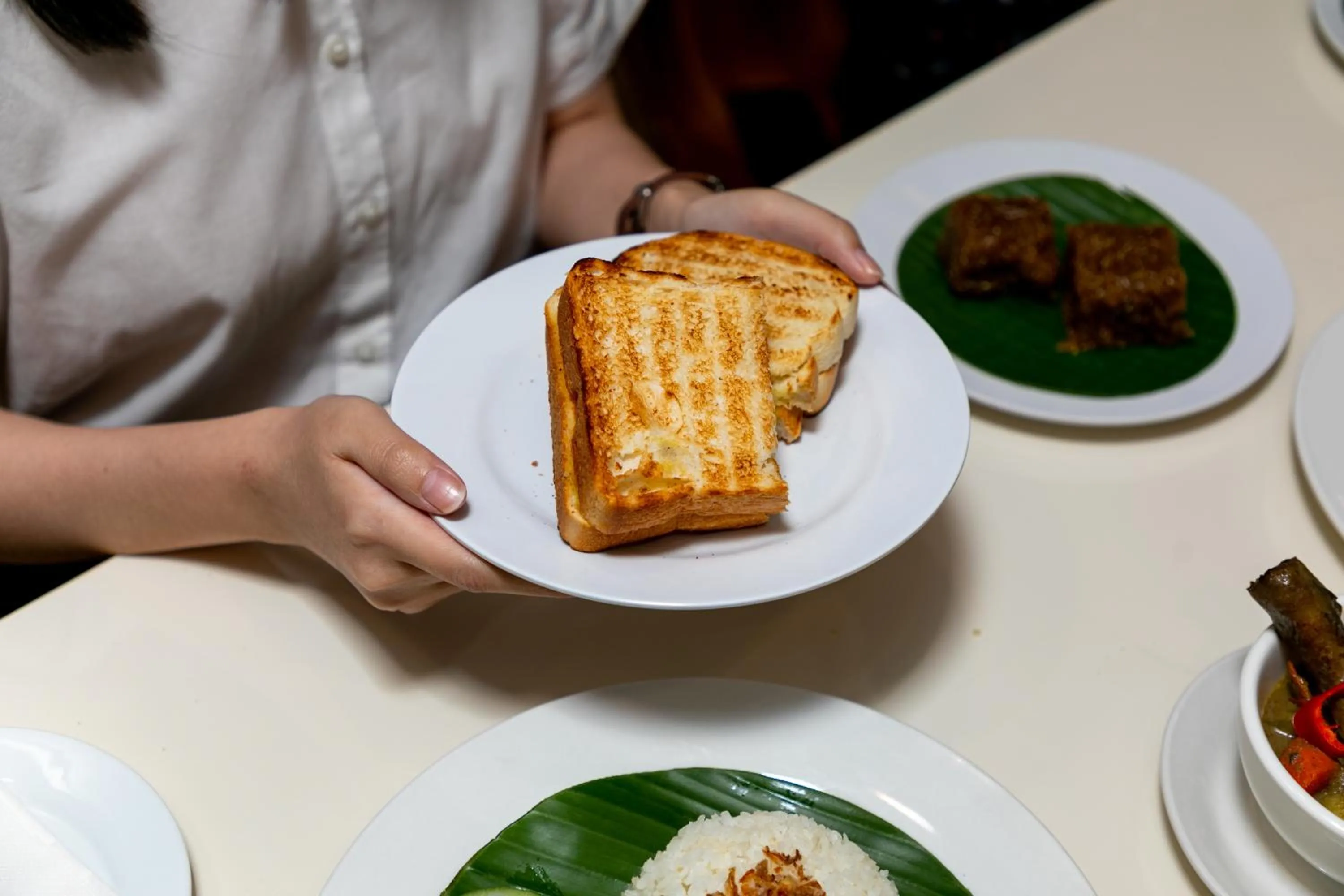 Restaurant/places to eat in Jpod Capsule Hotel