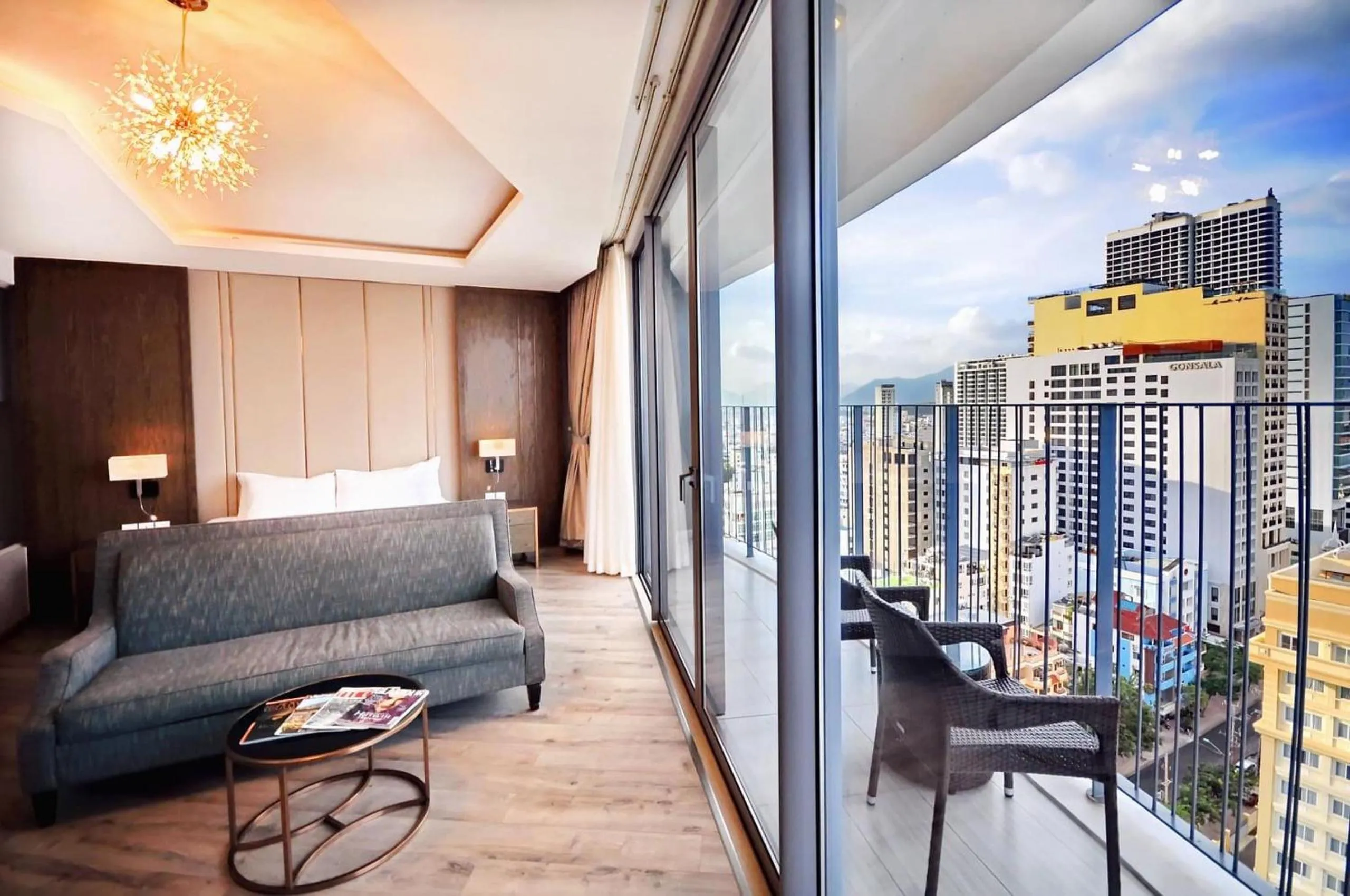 RIS Panorama Condotel