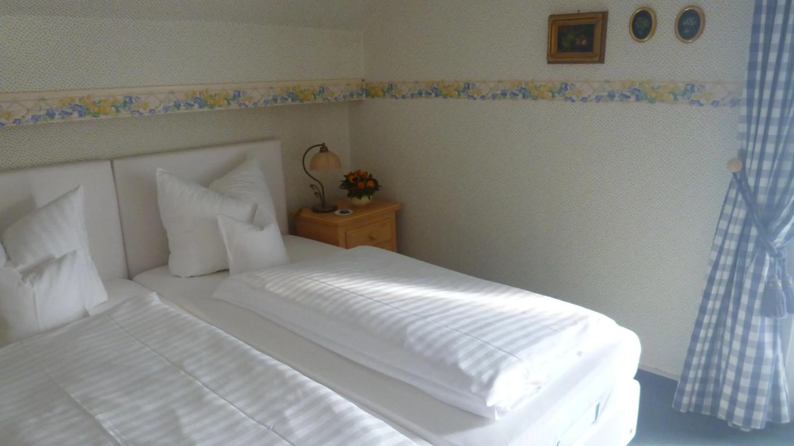 Bed in Hotel Landhaus Lahmann