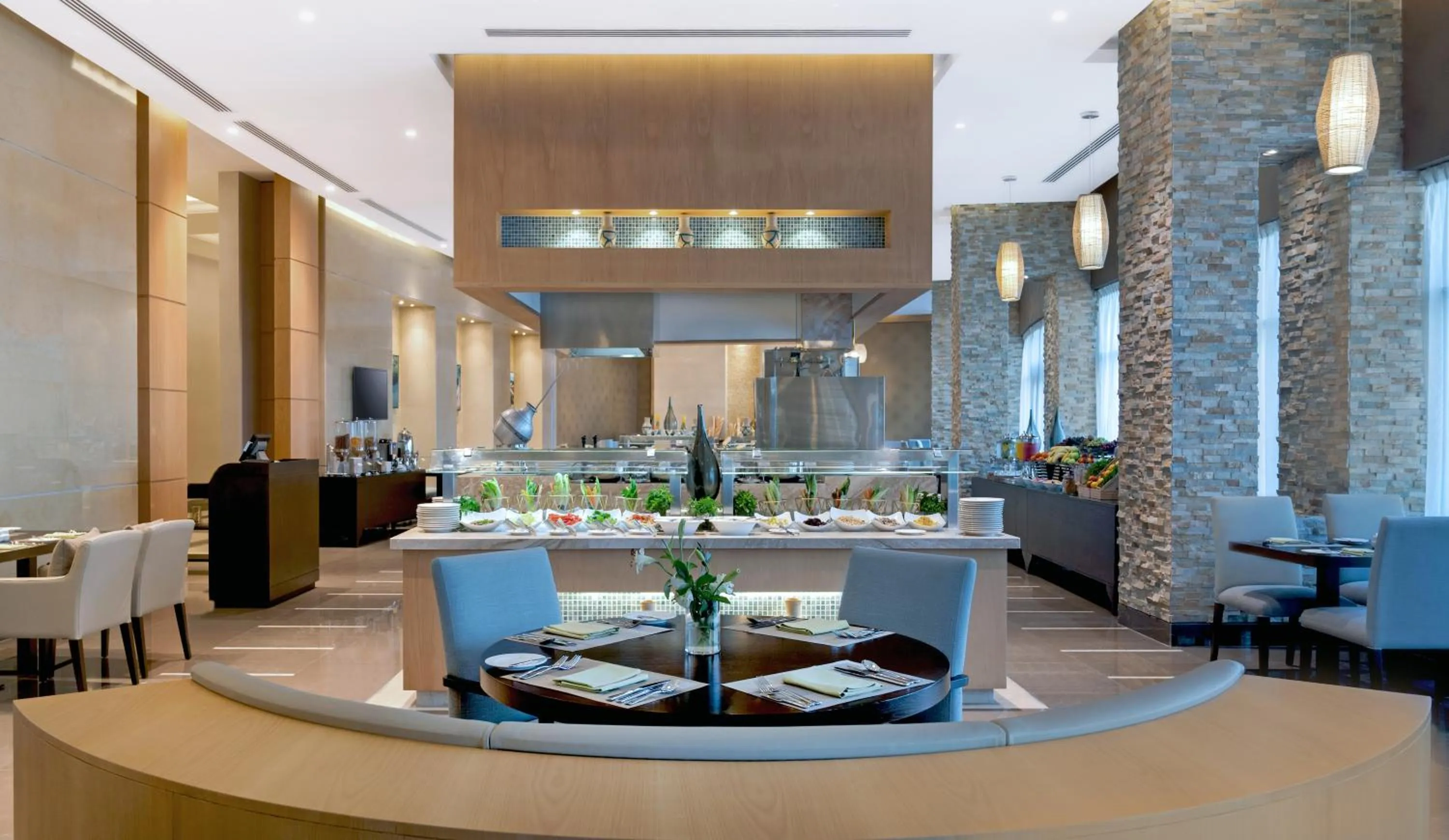 Restaurant/places to eat in Grand Millennium Gizan