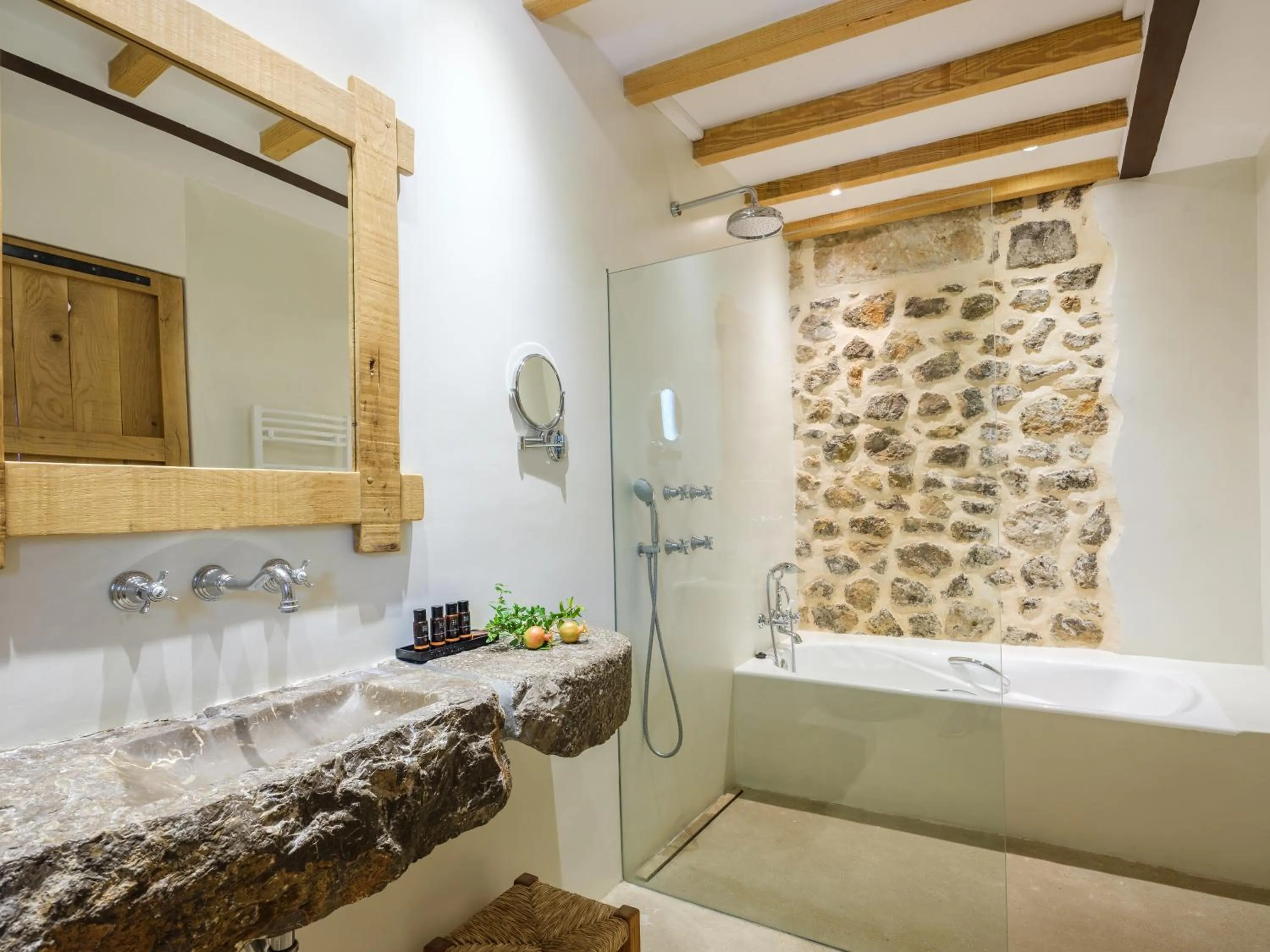 Bathroom in Hotel Es Port