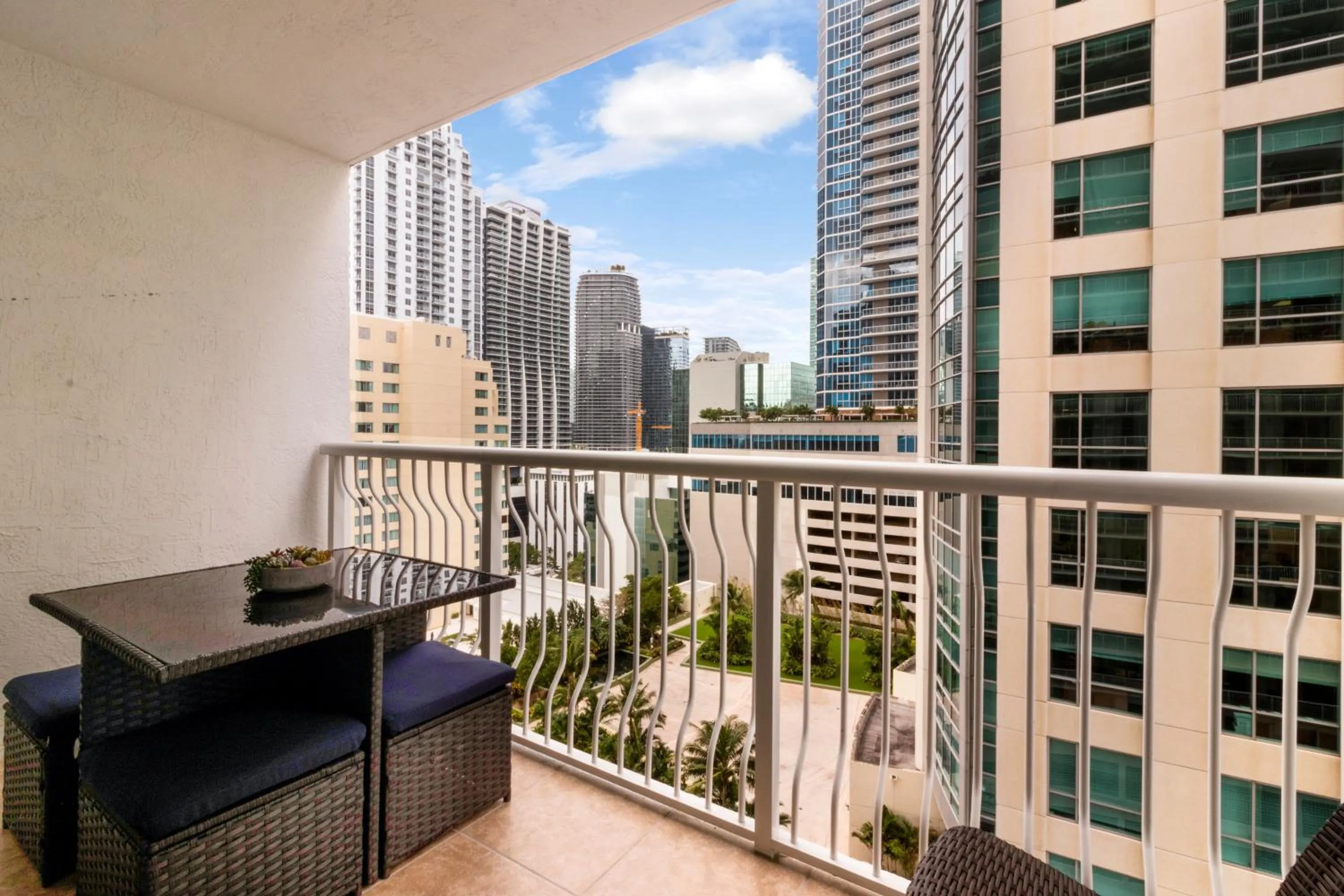 Elite Brickell Studio on the Bay