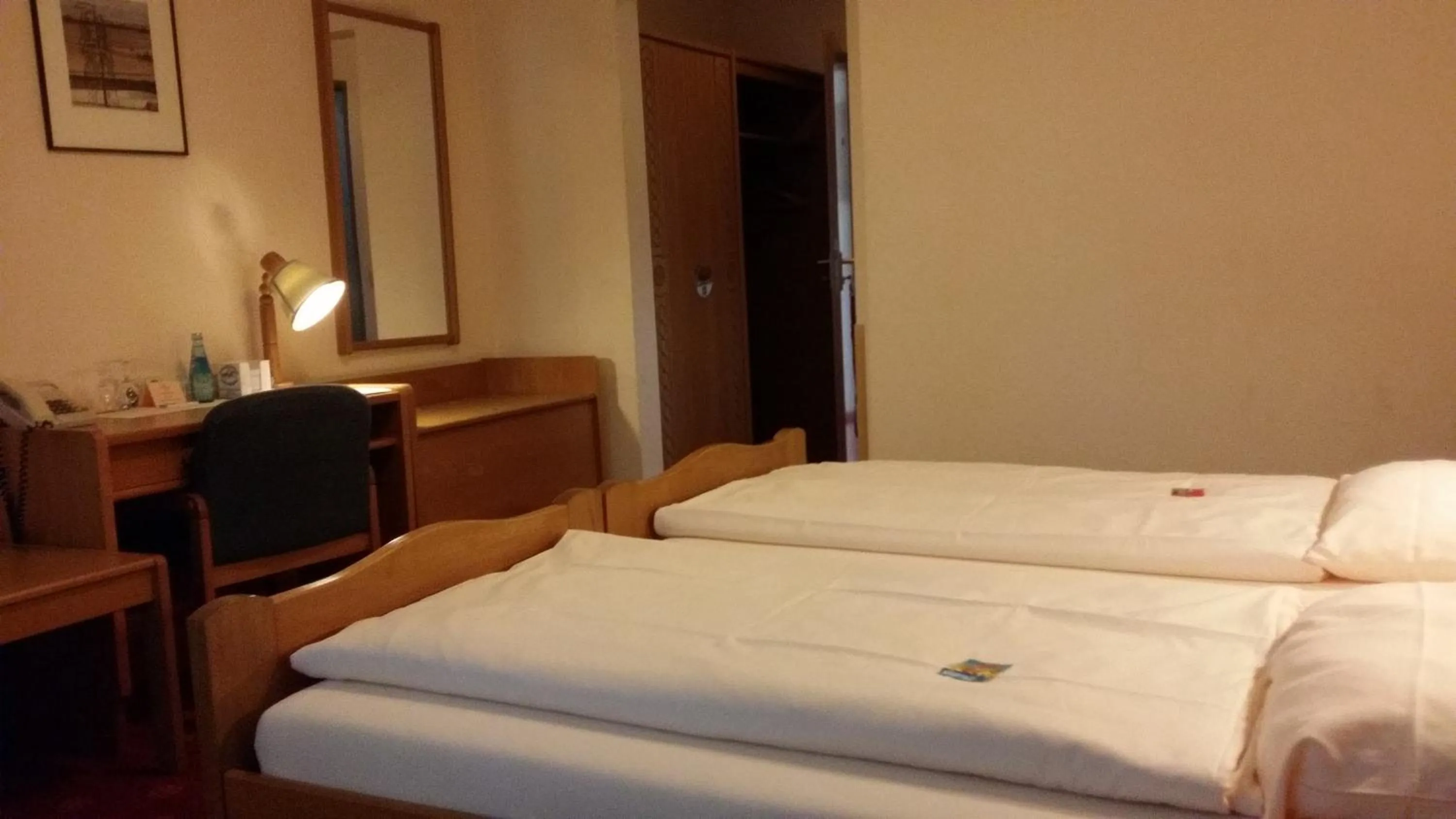 Photo of the whole room, Bed in Hotel Garni Stadt Friedberg