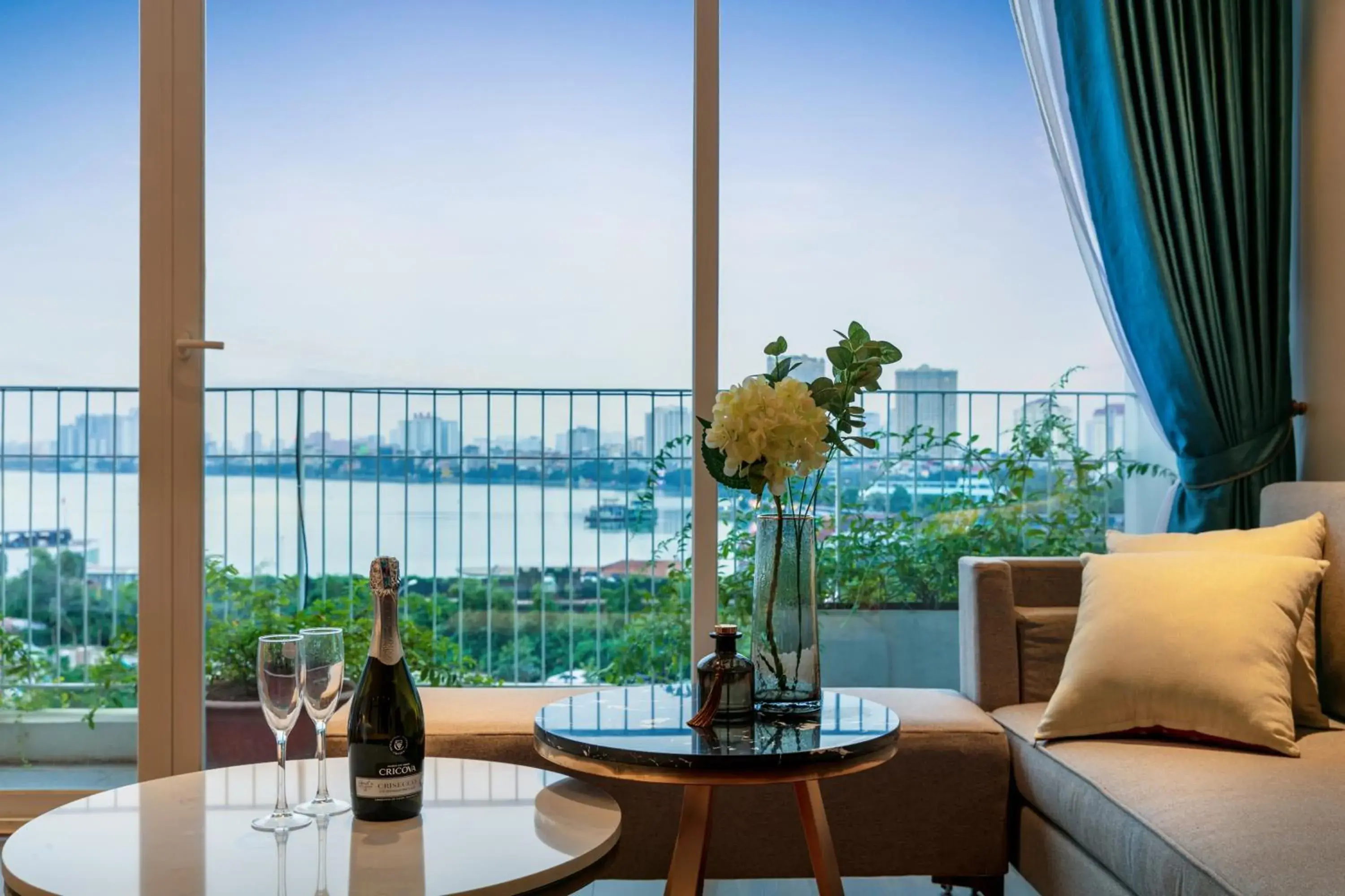 Suite with Lake View in Pegasy Premium Suites & Residence Westlake Suite with Lake View in Pegasy Premium Suites & Residence Westlake