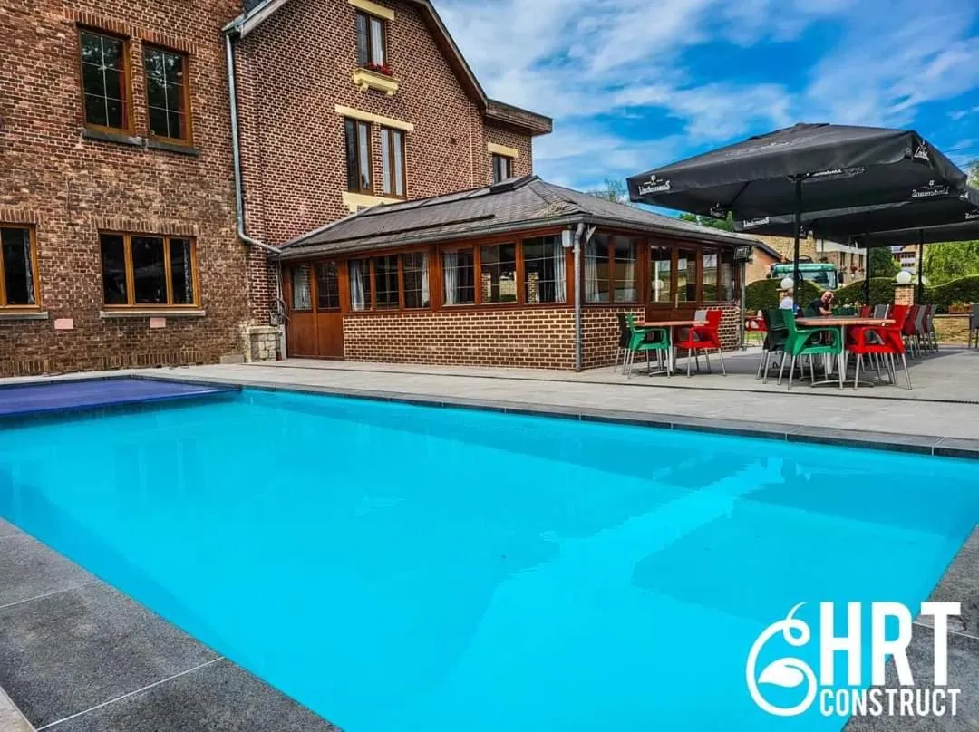 Swimming pool in B&B De l'Aisne