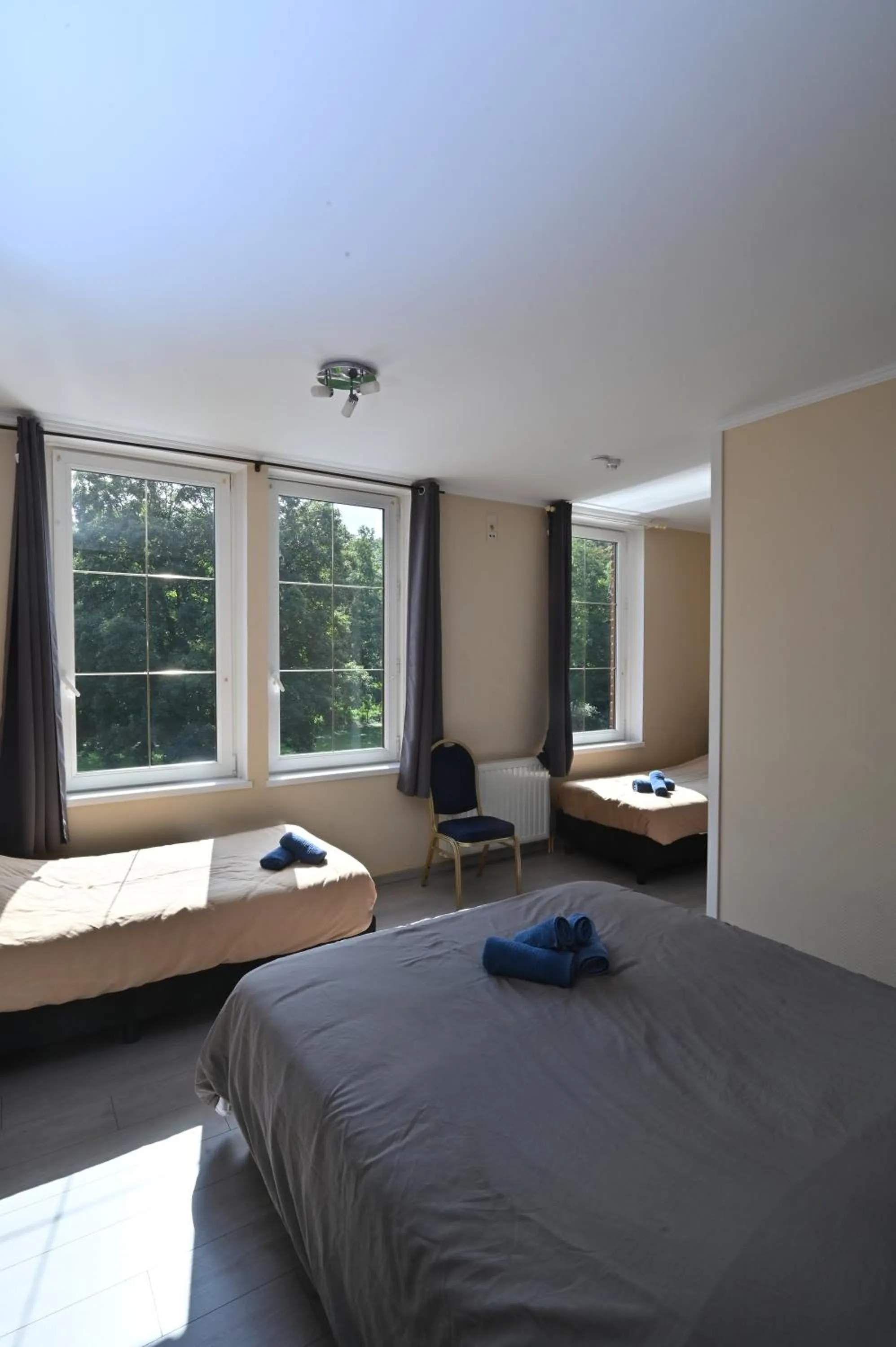 Bed in B&B De l'Aisne