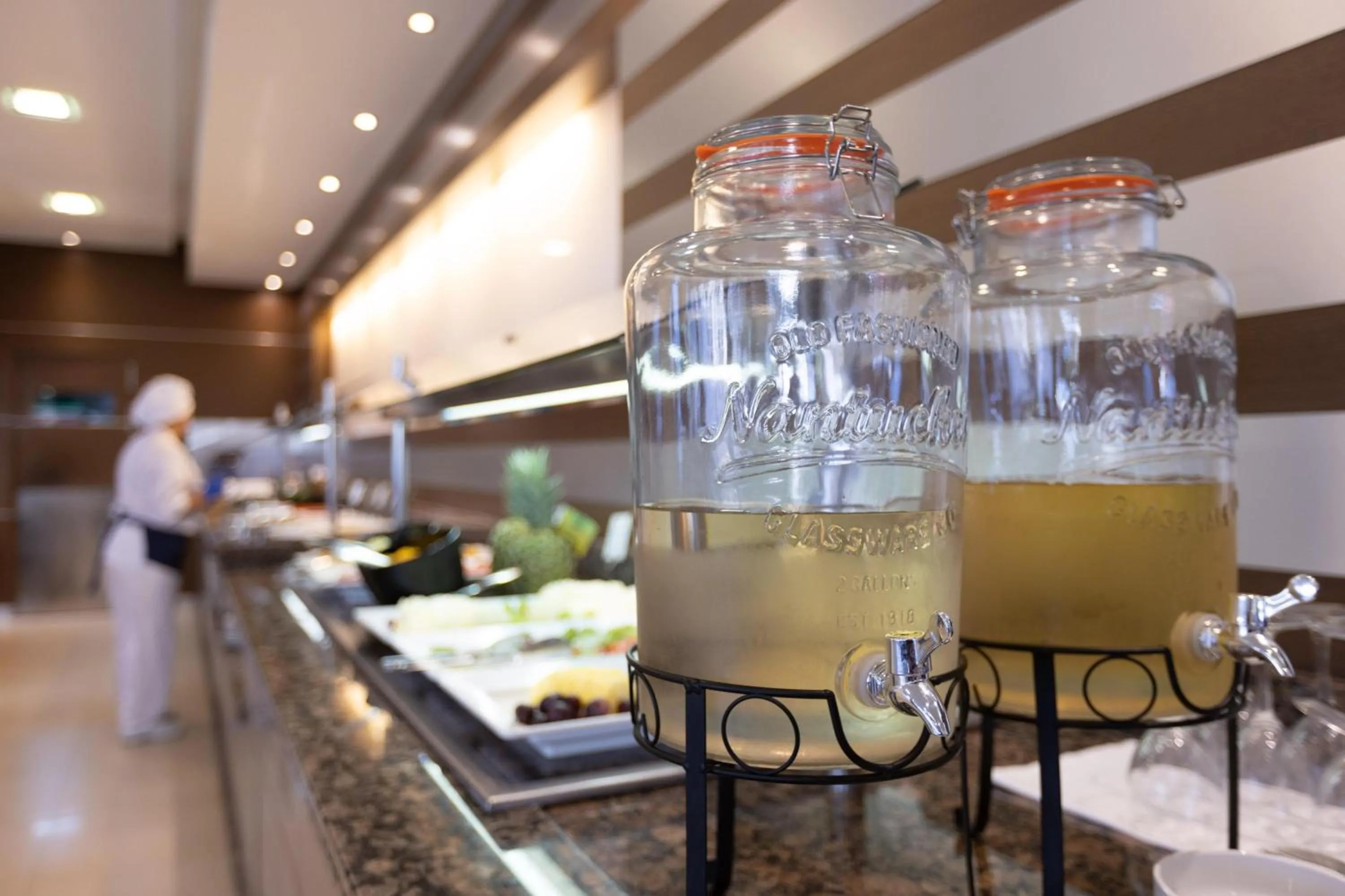 Restaurant/places to eat in Hotel Pabisa Chico