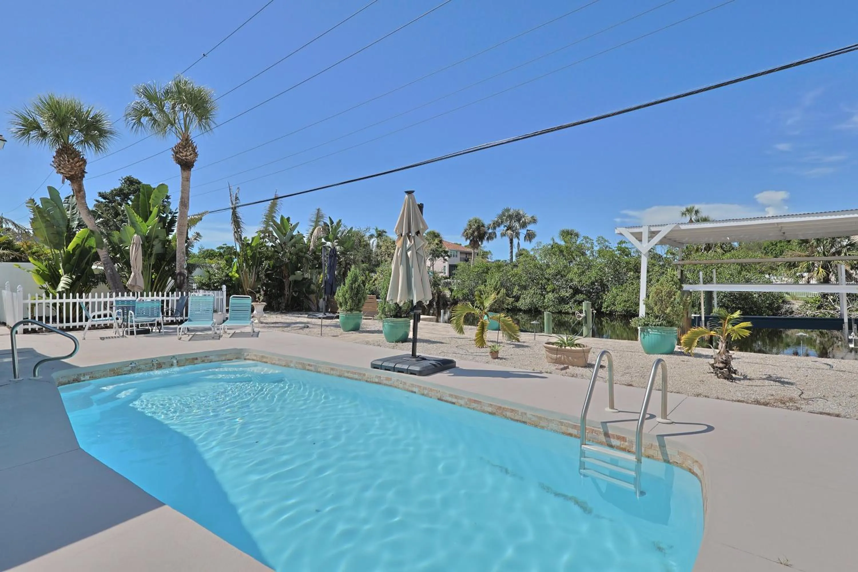 Swimming pool in Siesta Key Island Rentals