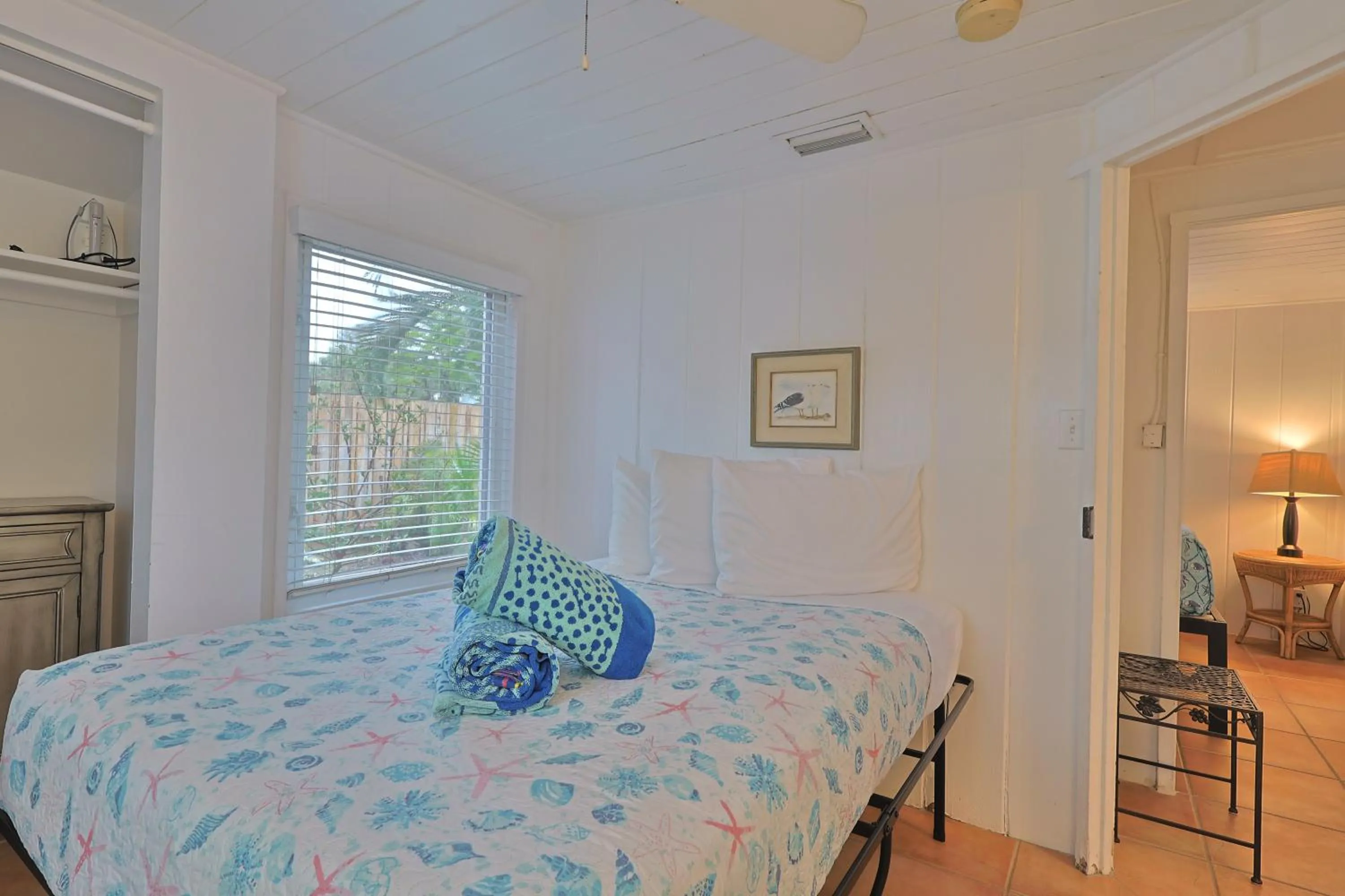 Bedroom, Bed in Siesta Key Island Rentals