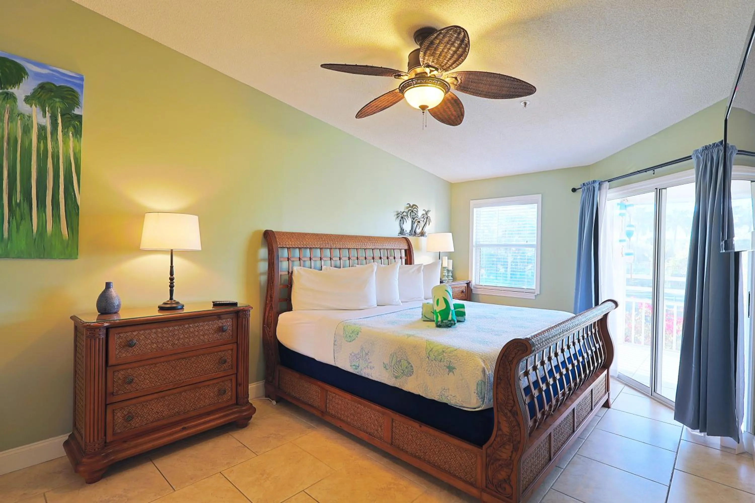 Bedroom, Bed in Siesta Key Island Rentals