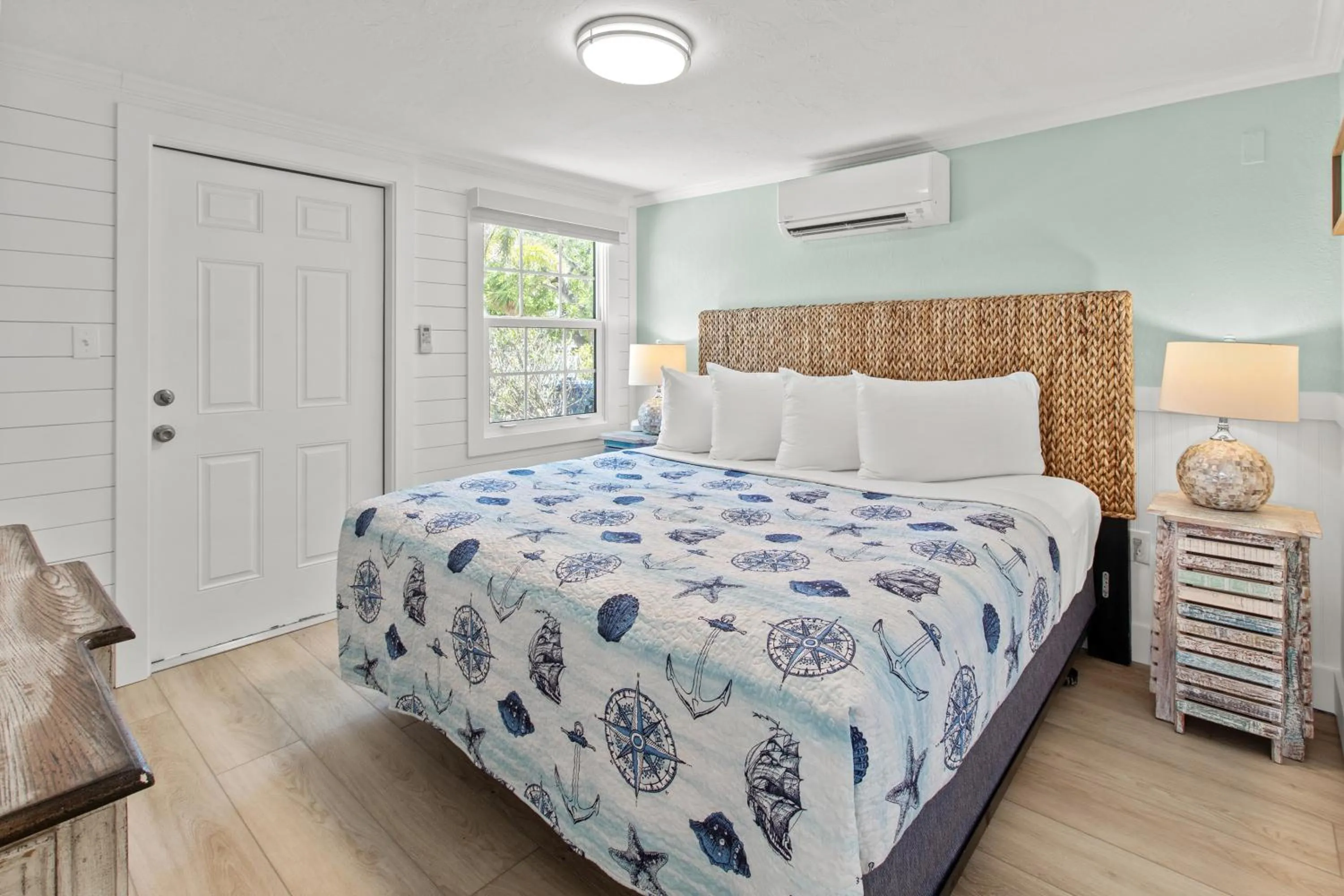 Bedroom, Bed in Siesta Key Island Rentals