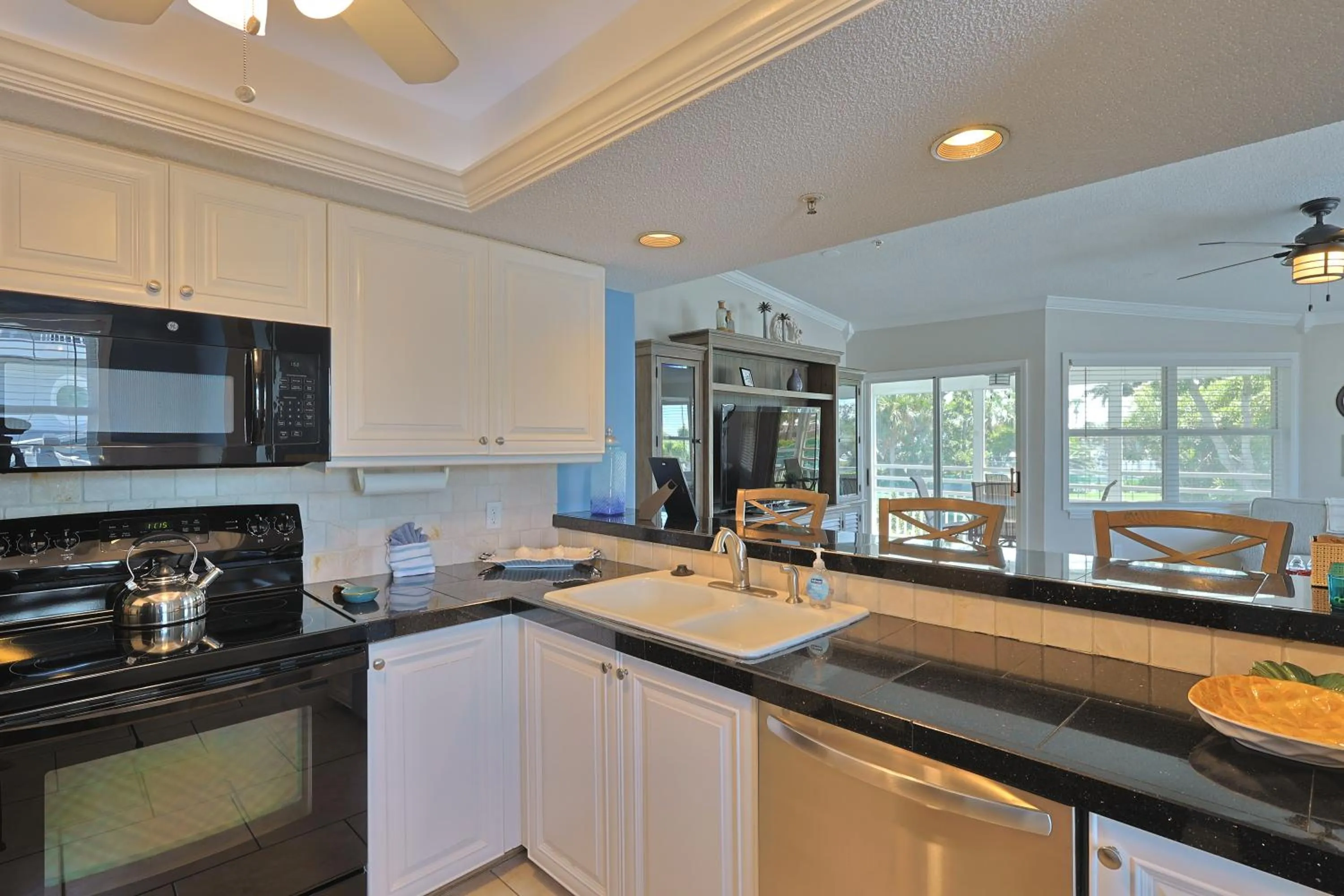 Kitchen or kitchenette in Siesta Key Island Rentals