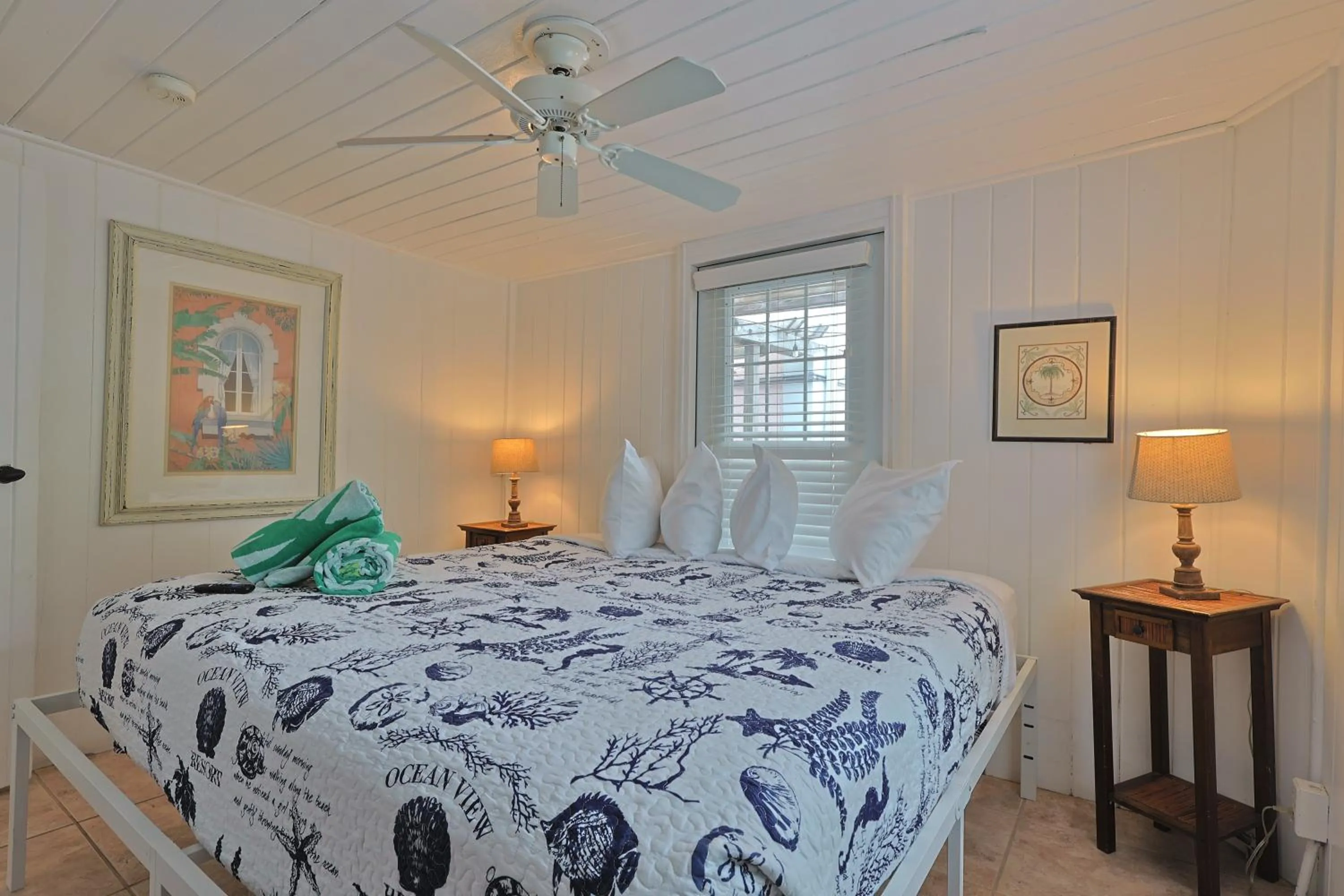 Bedroom, Bed in Siesta Key Island Rentals