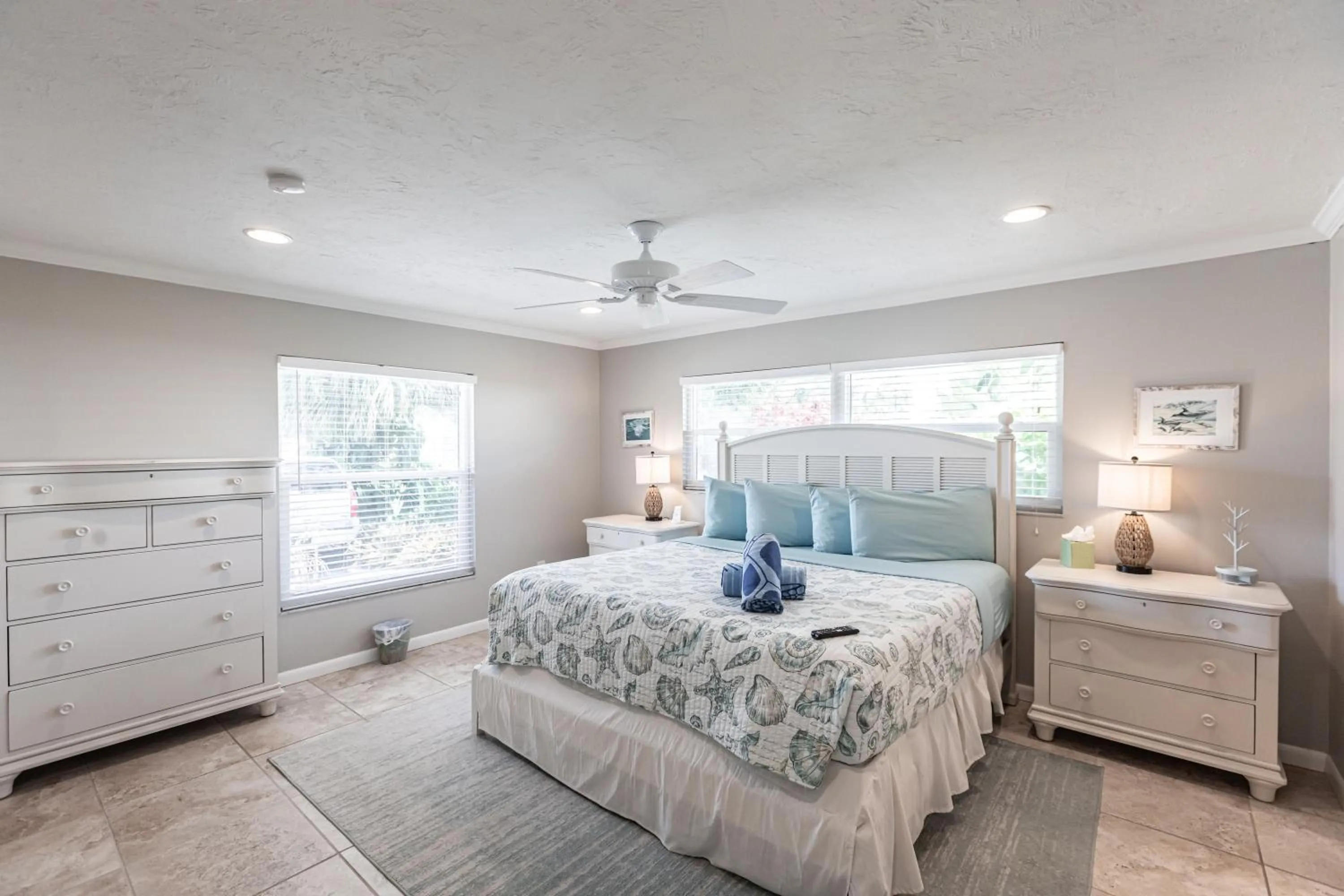 Bedroom, Bed in Siesta Key Island Rentals