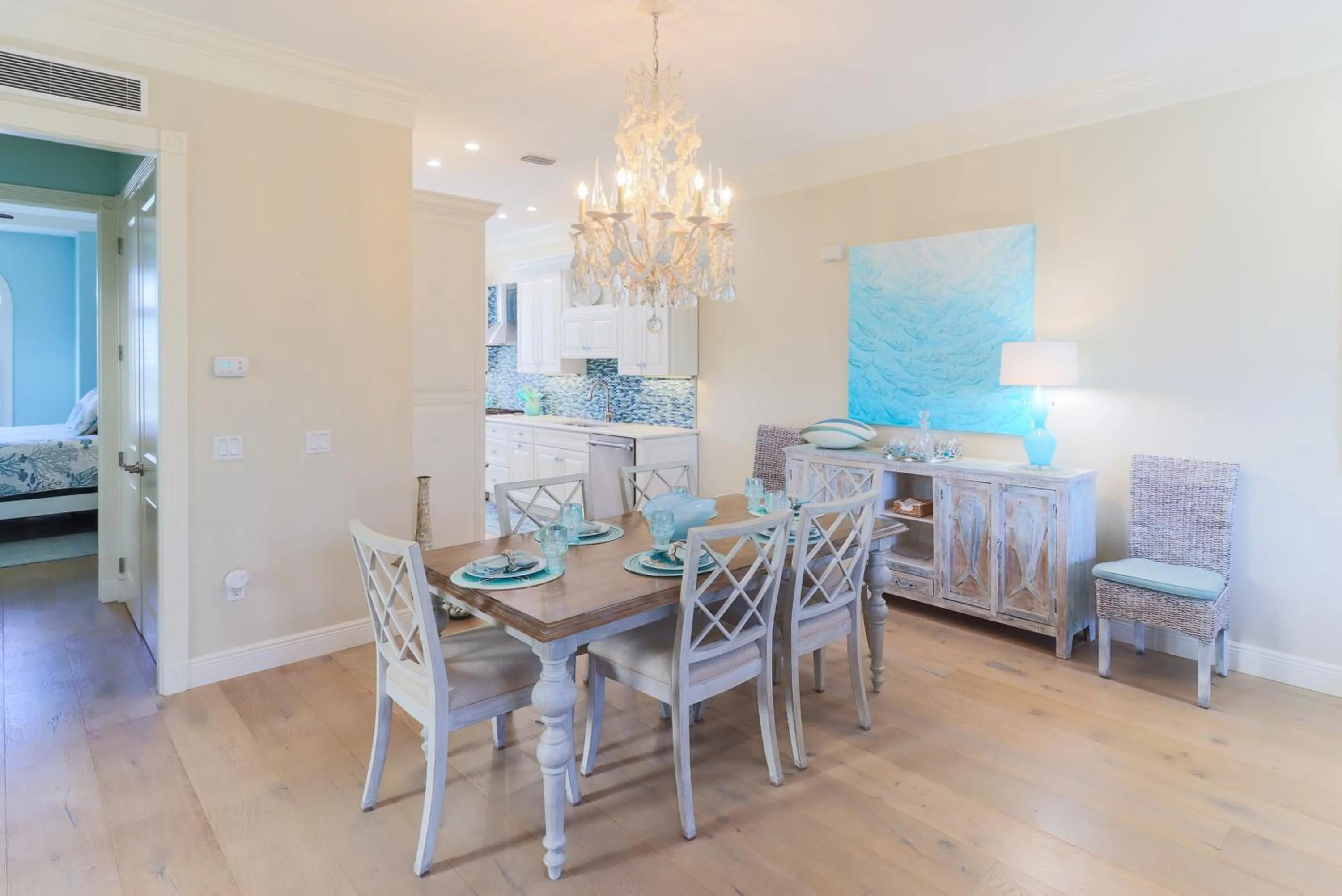 Dining area in Siesta Key Island Rentals