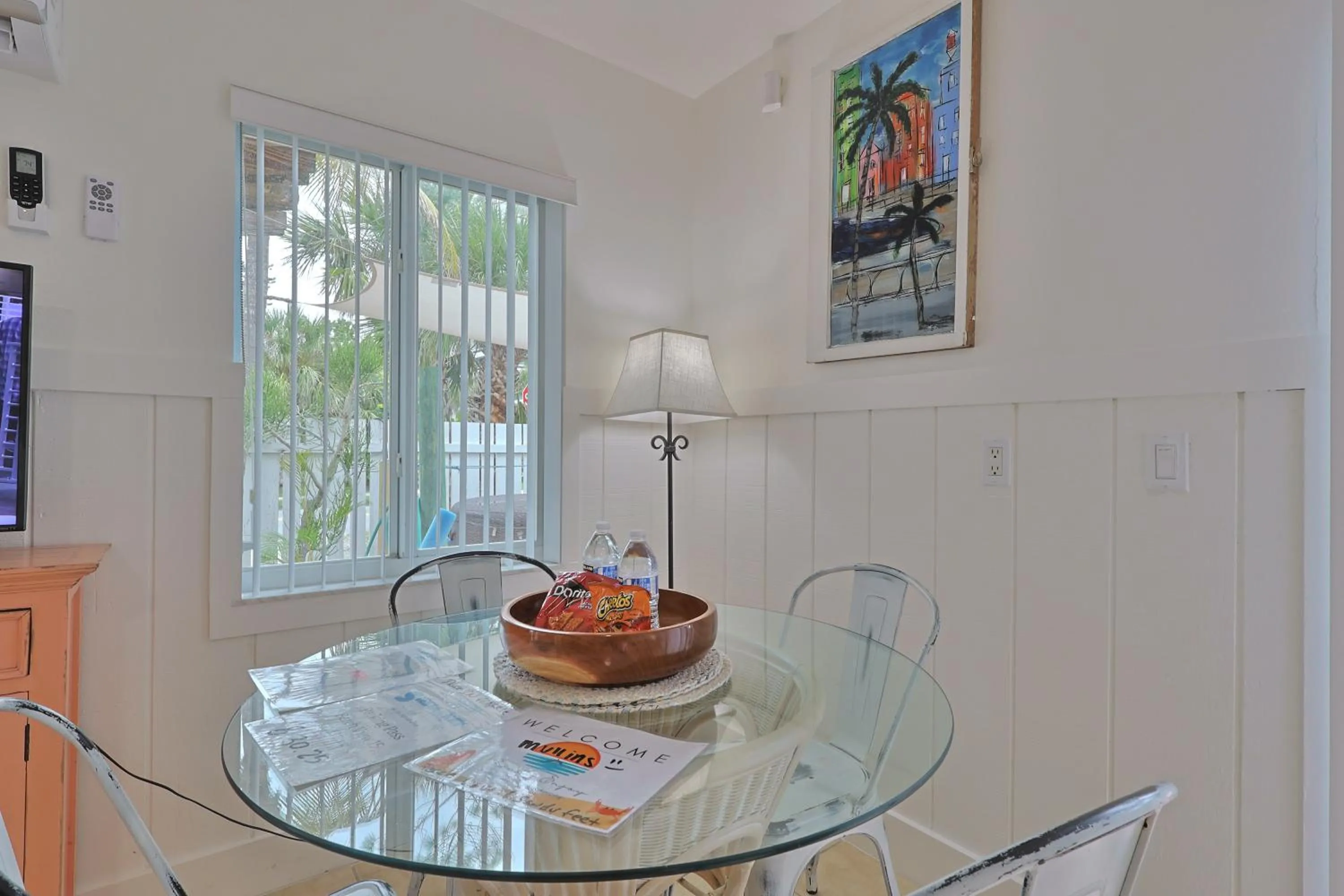Dining area in Siesta Key Island Rentals