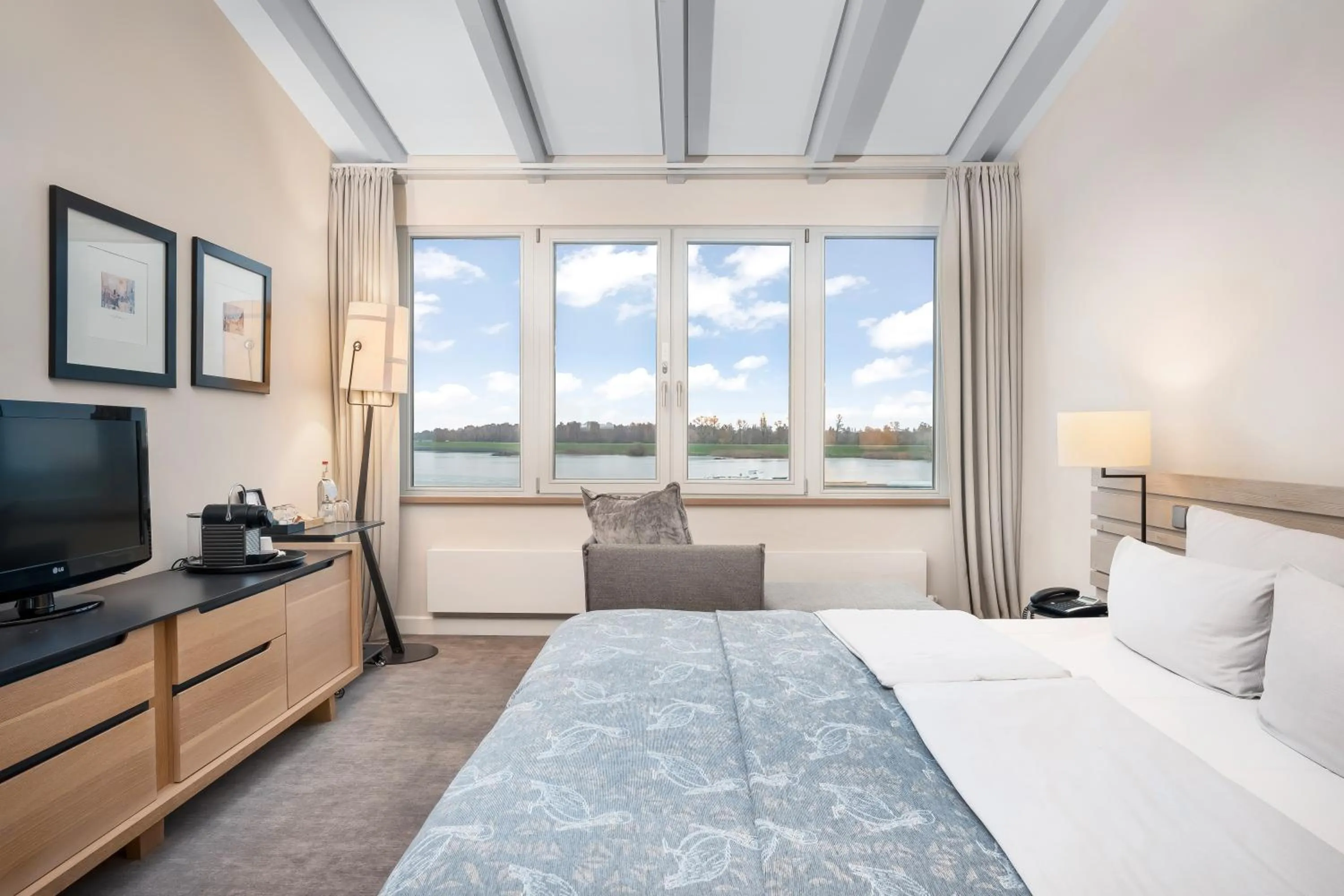 Photo of the whole room, Bed in Zollenspieker Fährhaus