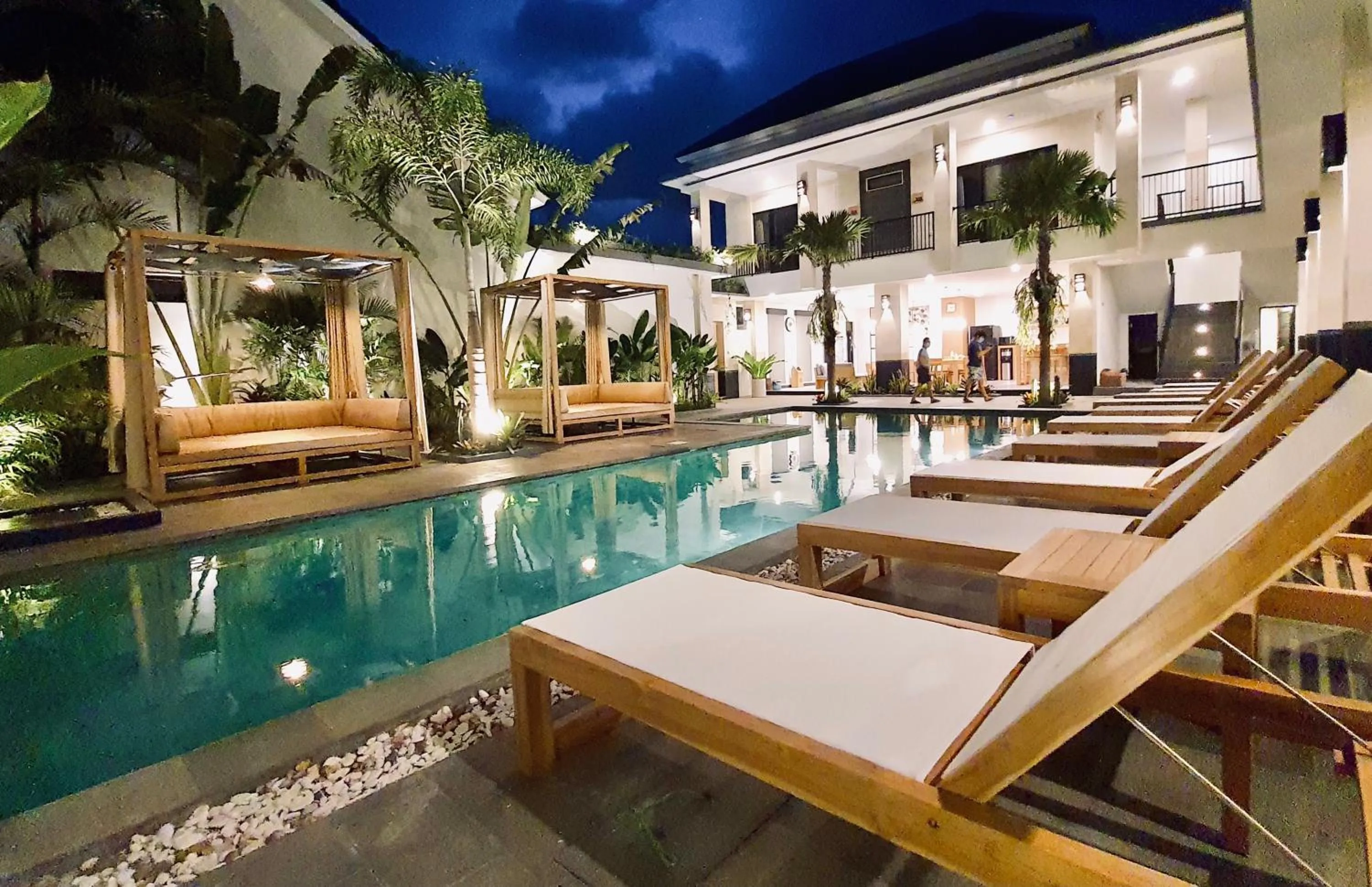 Swimming pool in The Kamare