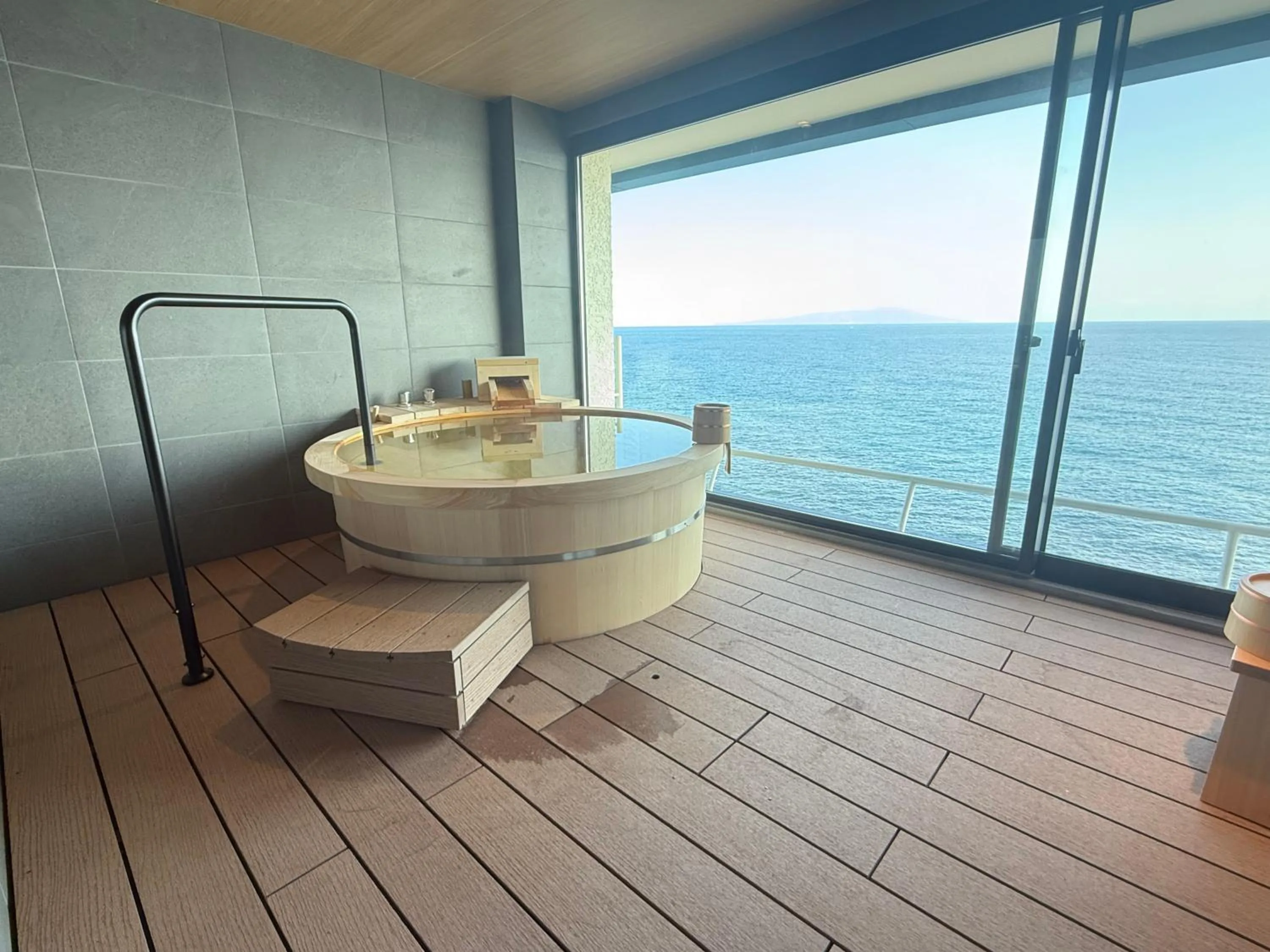 Open Air Bath in Atagawa Onsen Blue Ocean