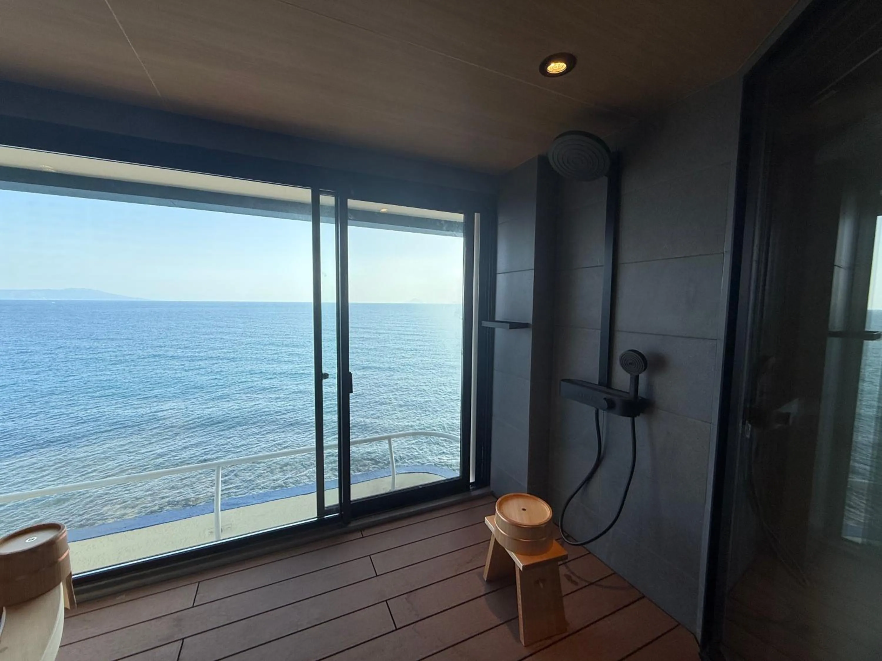 Open Air Bath in Atagawa Onsen Blue Ocean