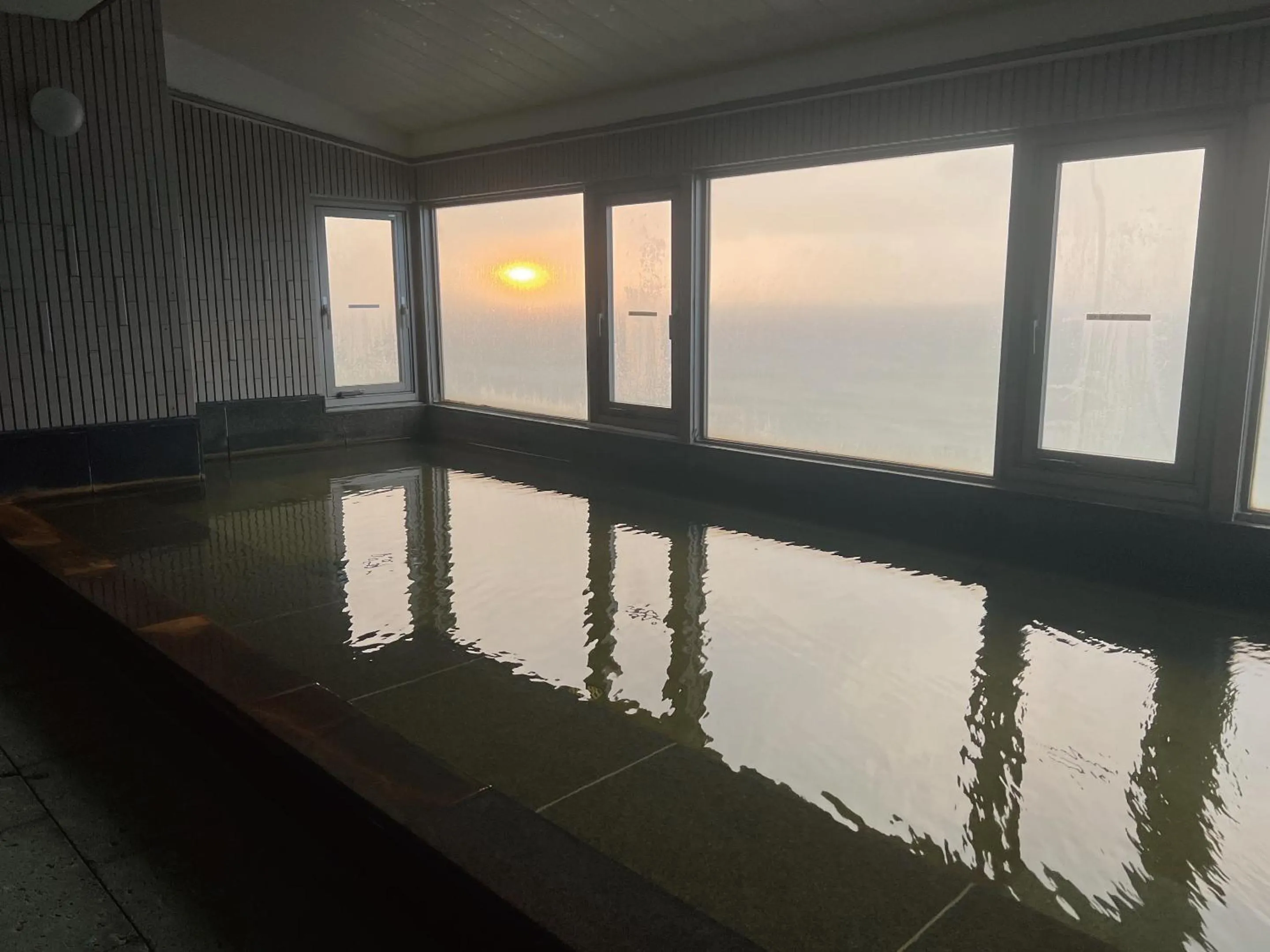 Hot Spring Bath in Atagawa Onsen Blue Ocean