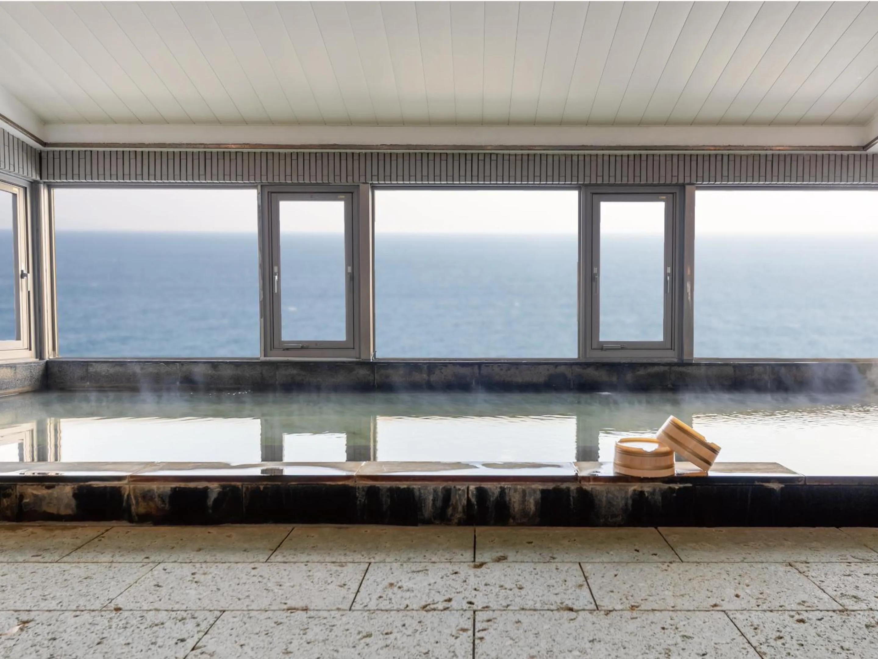 Hot Spring Bath in Atagawa Onsen Blue Ocean