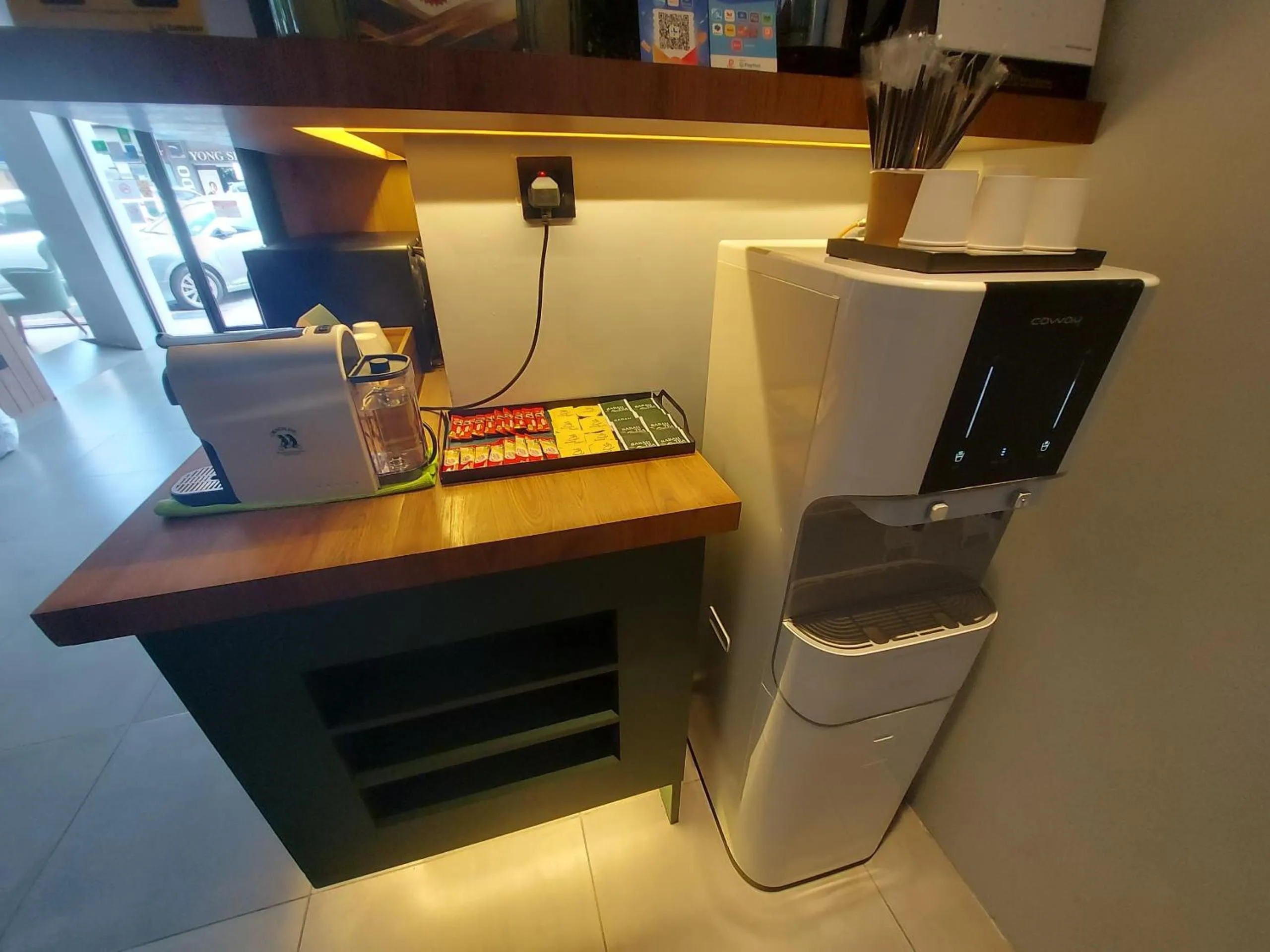 Coffee/tea facilities in The Seraya Hotel