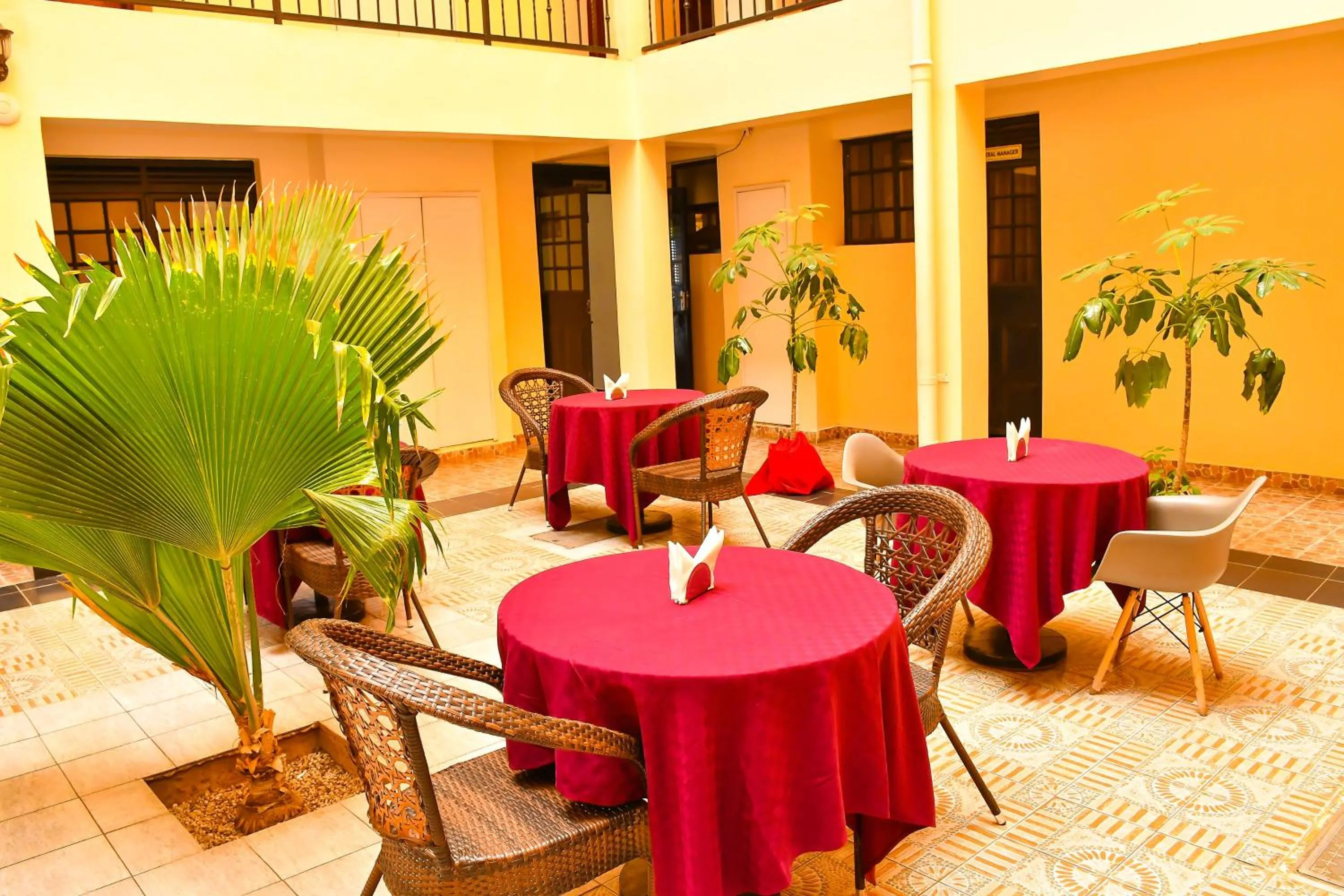 Restaurant/places to eat in Divine Homes Resort Kisumu