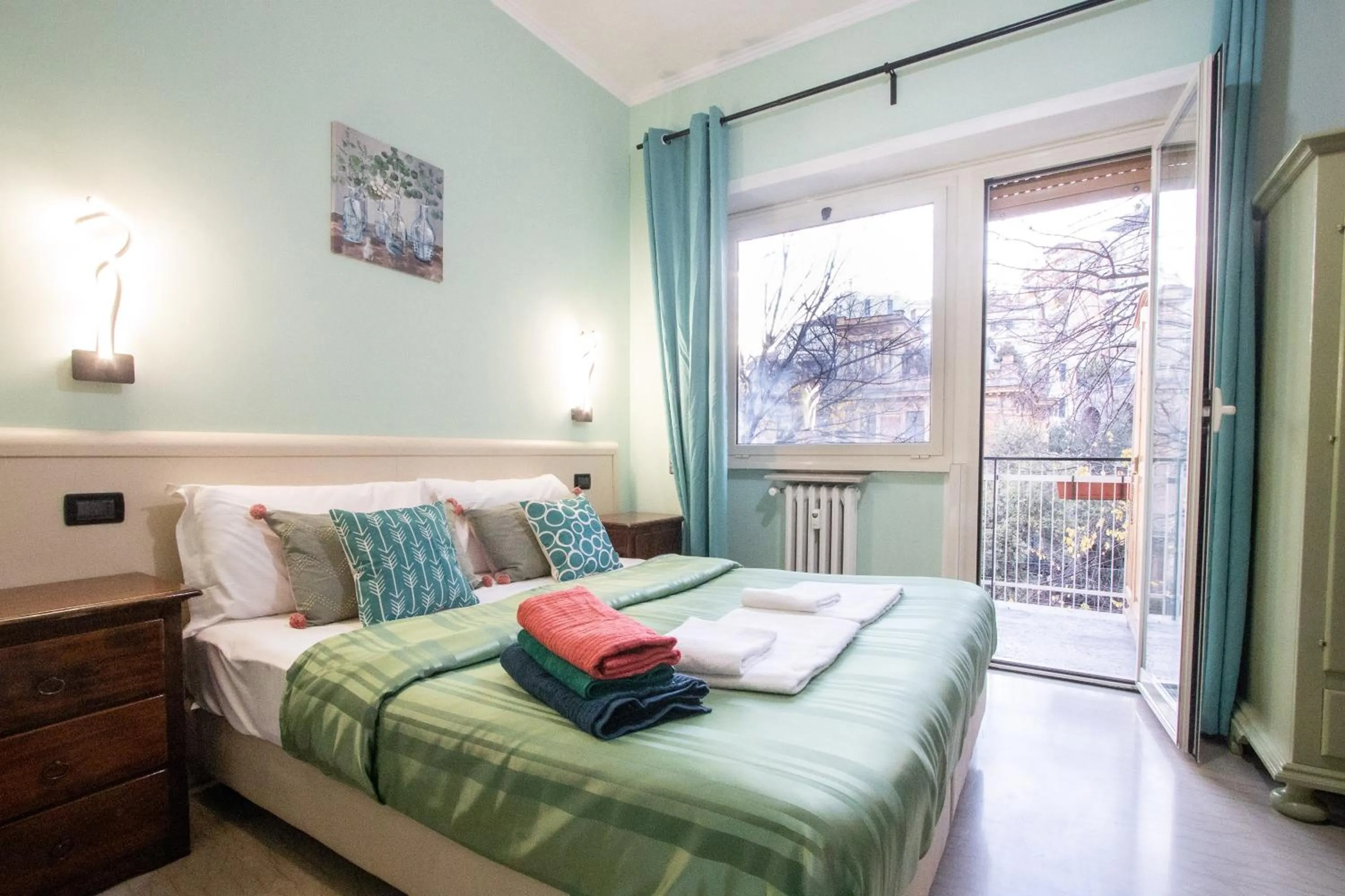 Bed in B&B Colorful Suite Yard