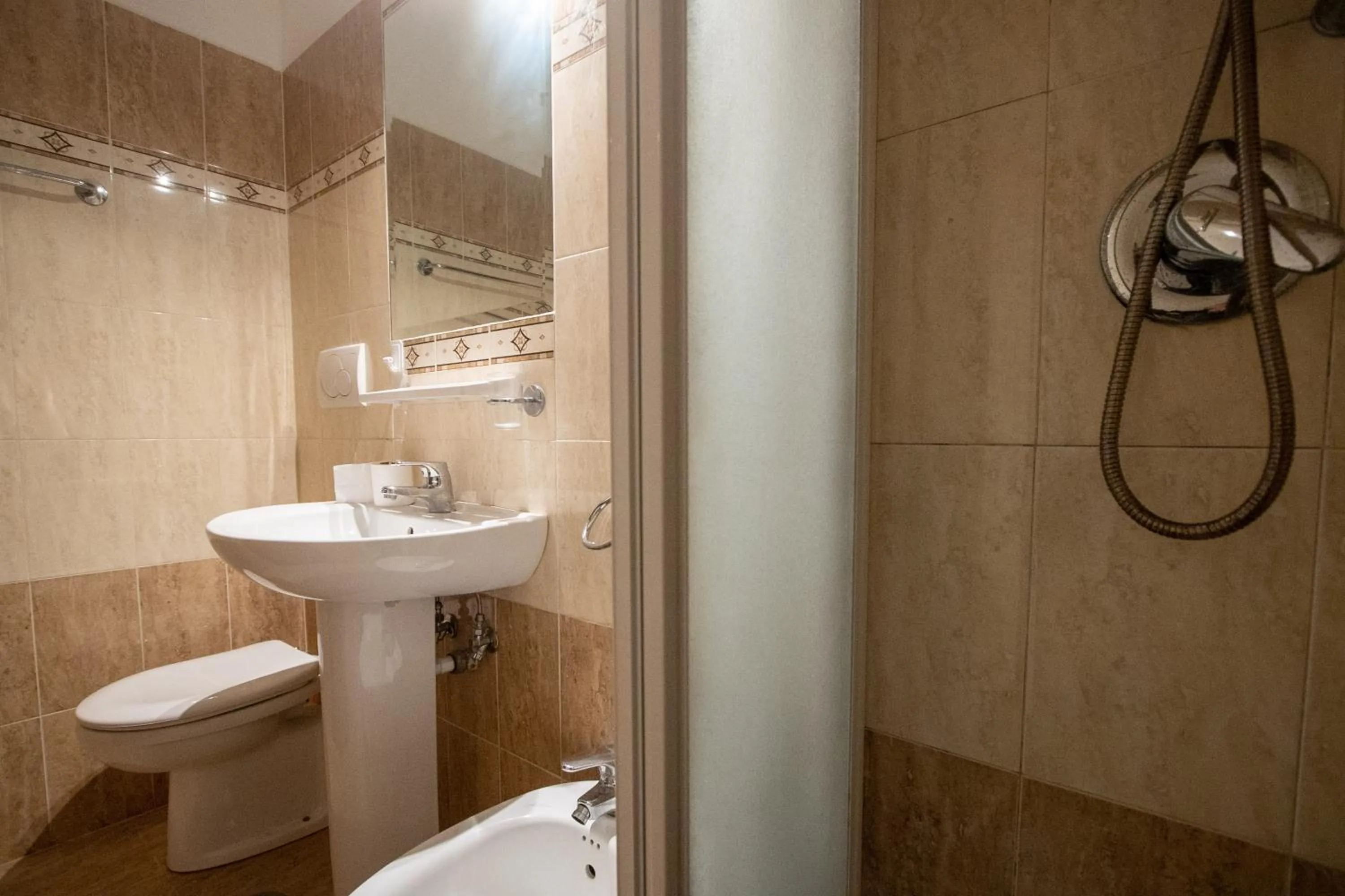 Bathroom in B&B Colorful Suite Yard