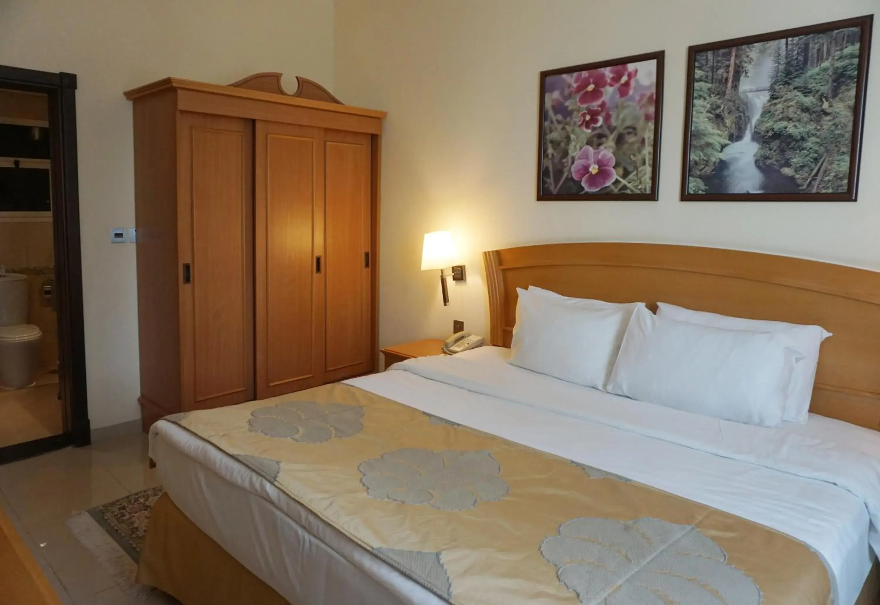 Standard One-Bedroom Apartment in Golden Tulip Sharjah Standard One-Bedroom Apartment in Golden Tulip Sharjah