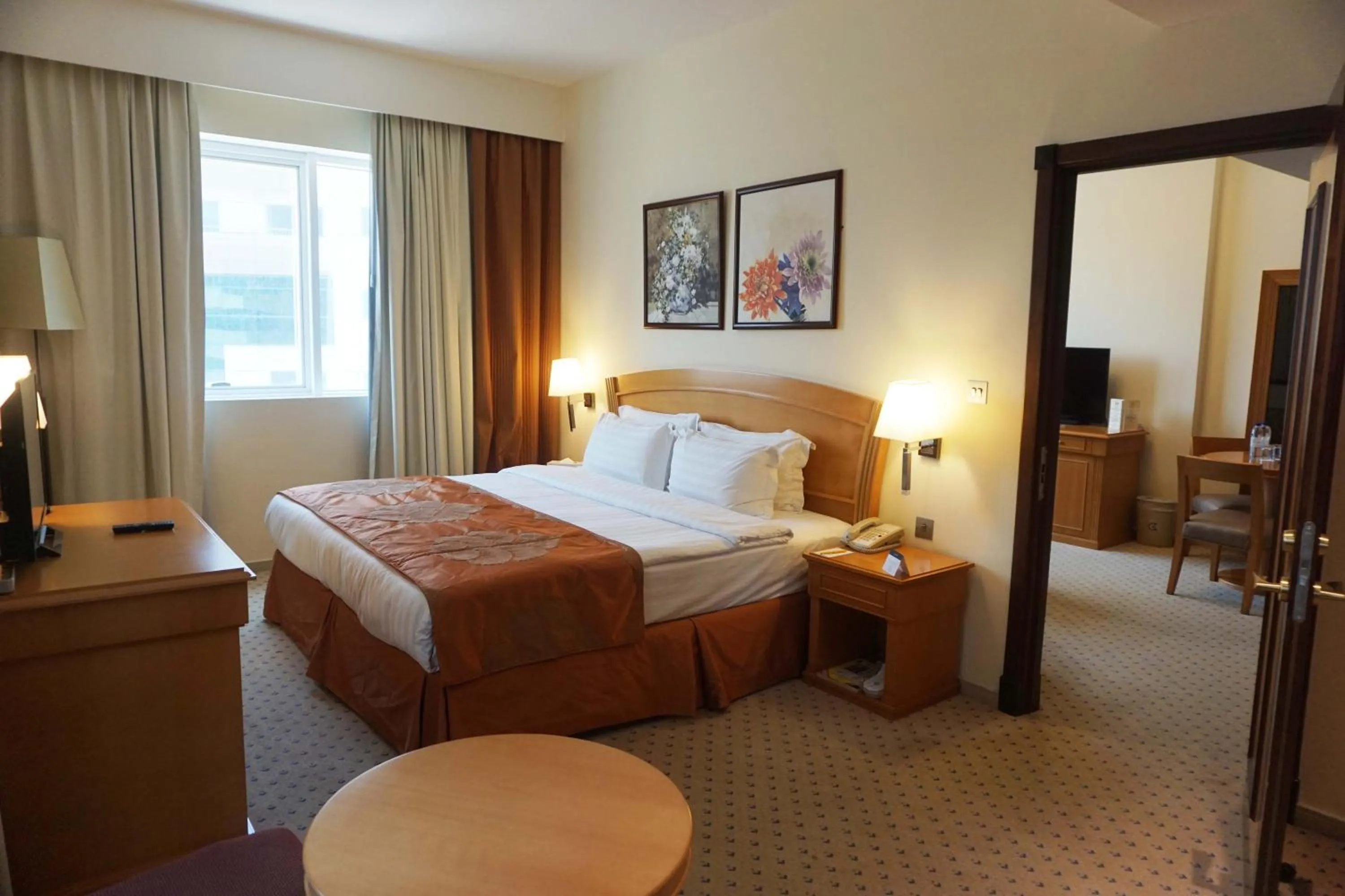 Bed in Golden Tulip Sharjah