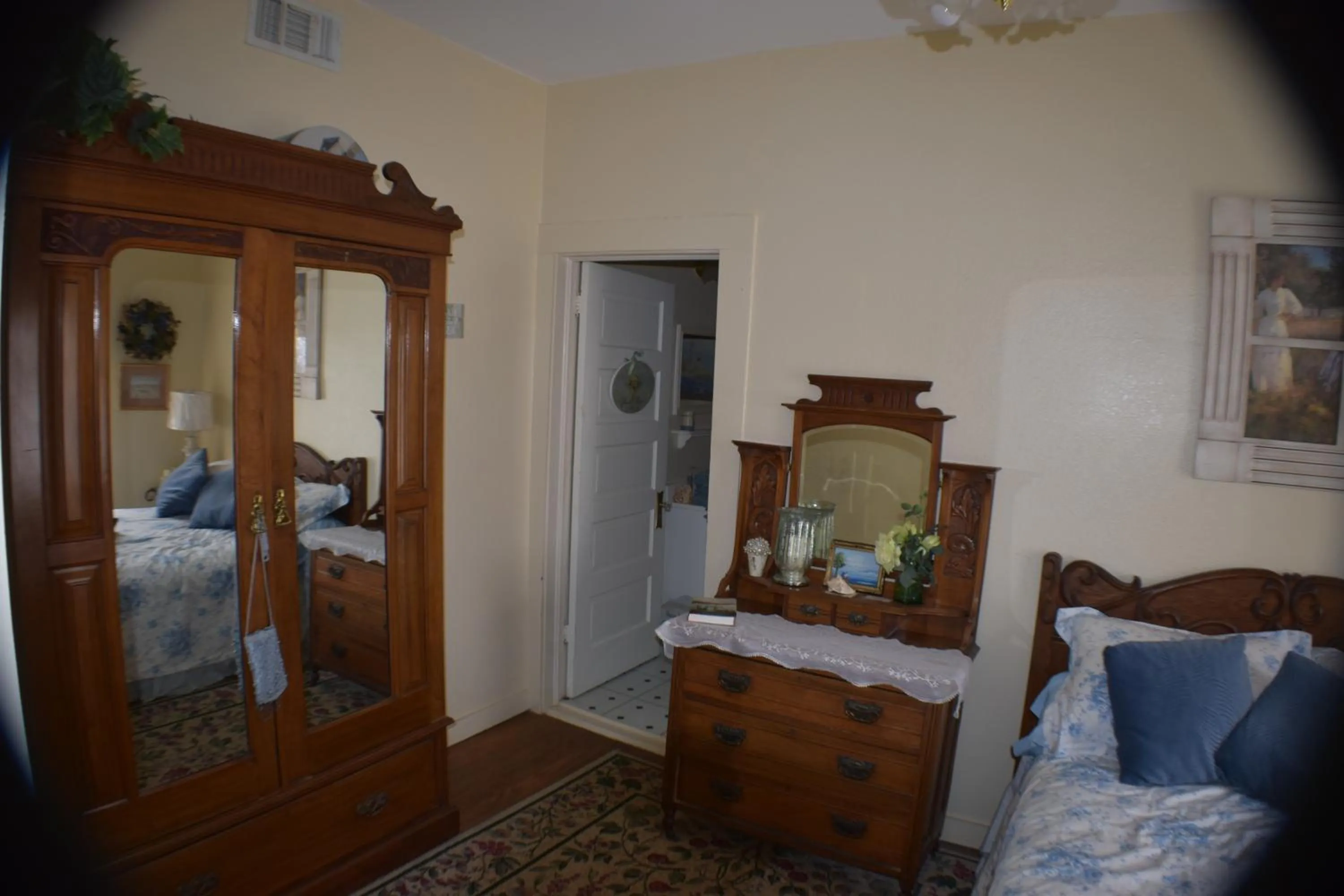 Bed in The Hotel Texan