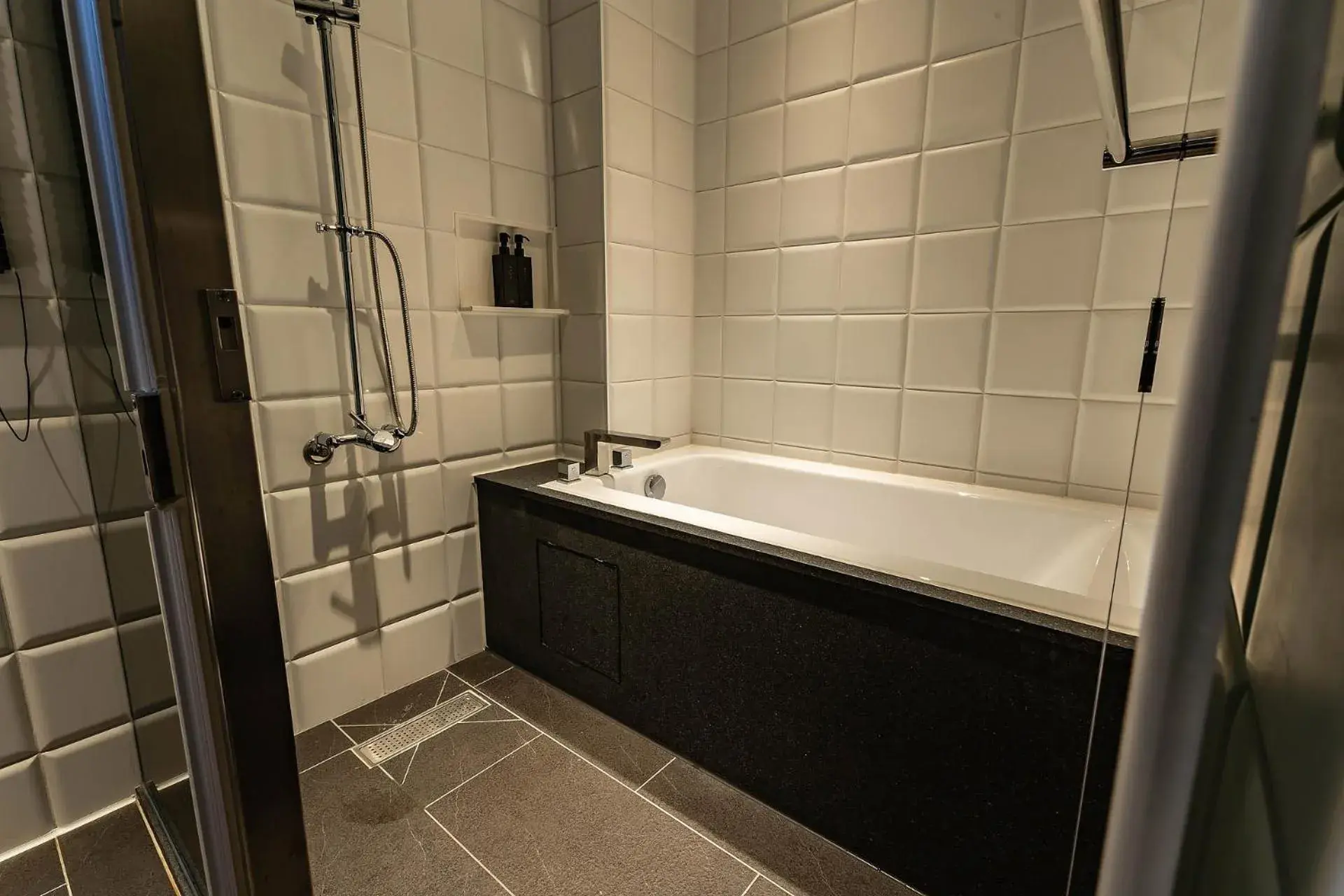 Quadruple Room with Bath in Sleeping Inn Quadruple Room with Bath in Sleeping Inn