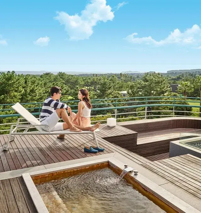 Luxury Suite Poolside View King in Grand Josun Jeju Luxury Suite Poolside View King in Grand Josun Jeju