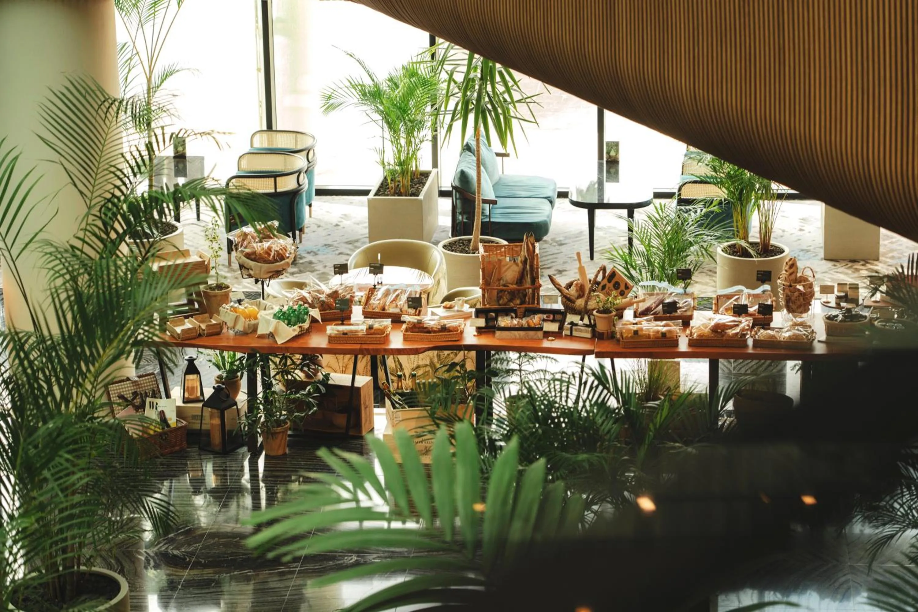 Lounge or bar in Grand Josun Jeju