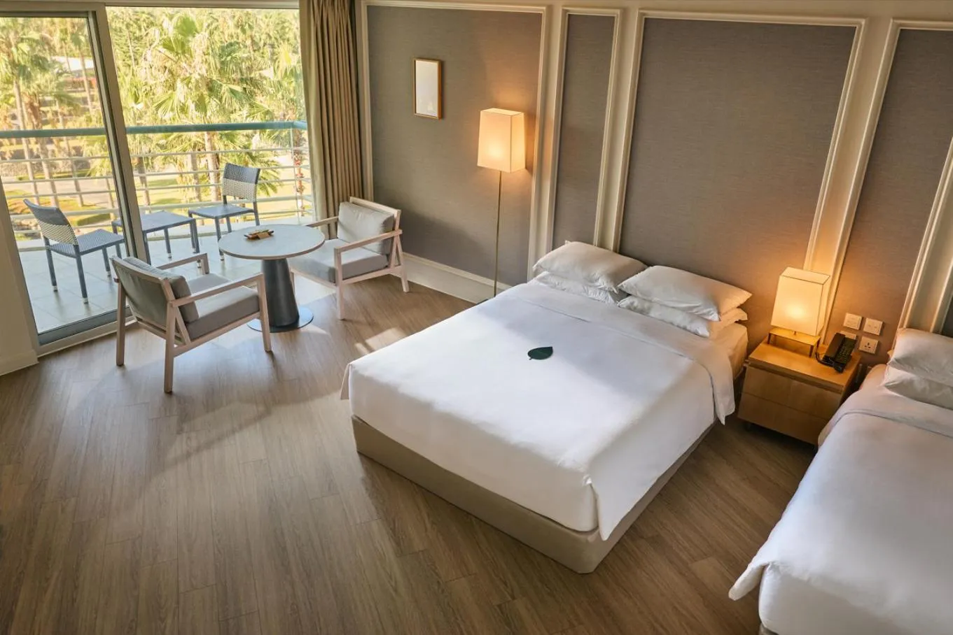 Balcony/Terrace, Bed in Grand Josun Jeju