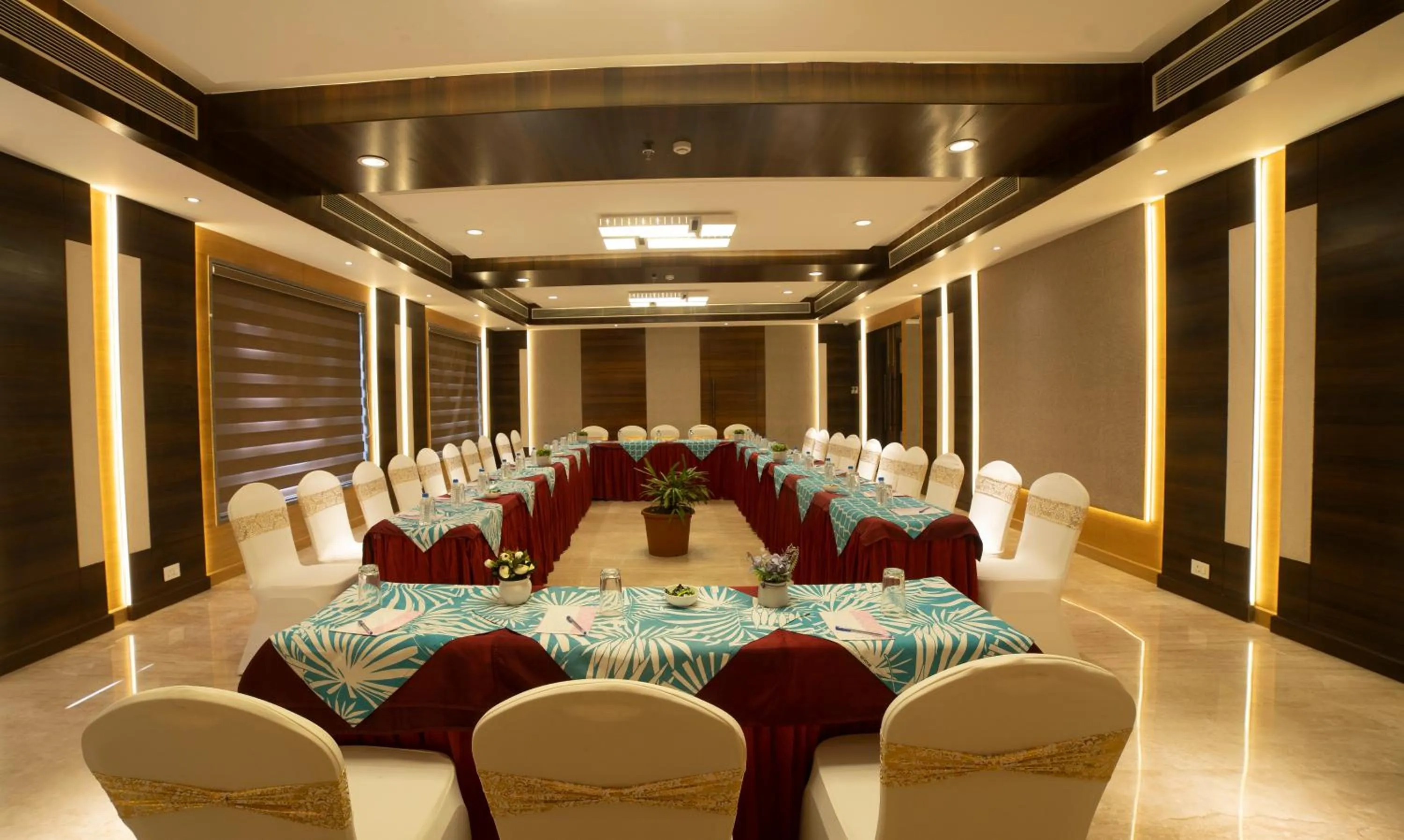 Meeting/conference room in HOTEL RAJHANS ABHINANDAN