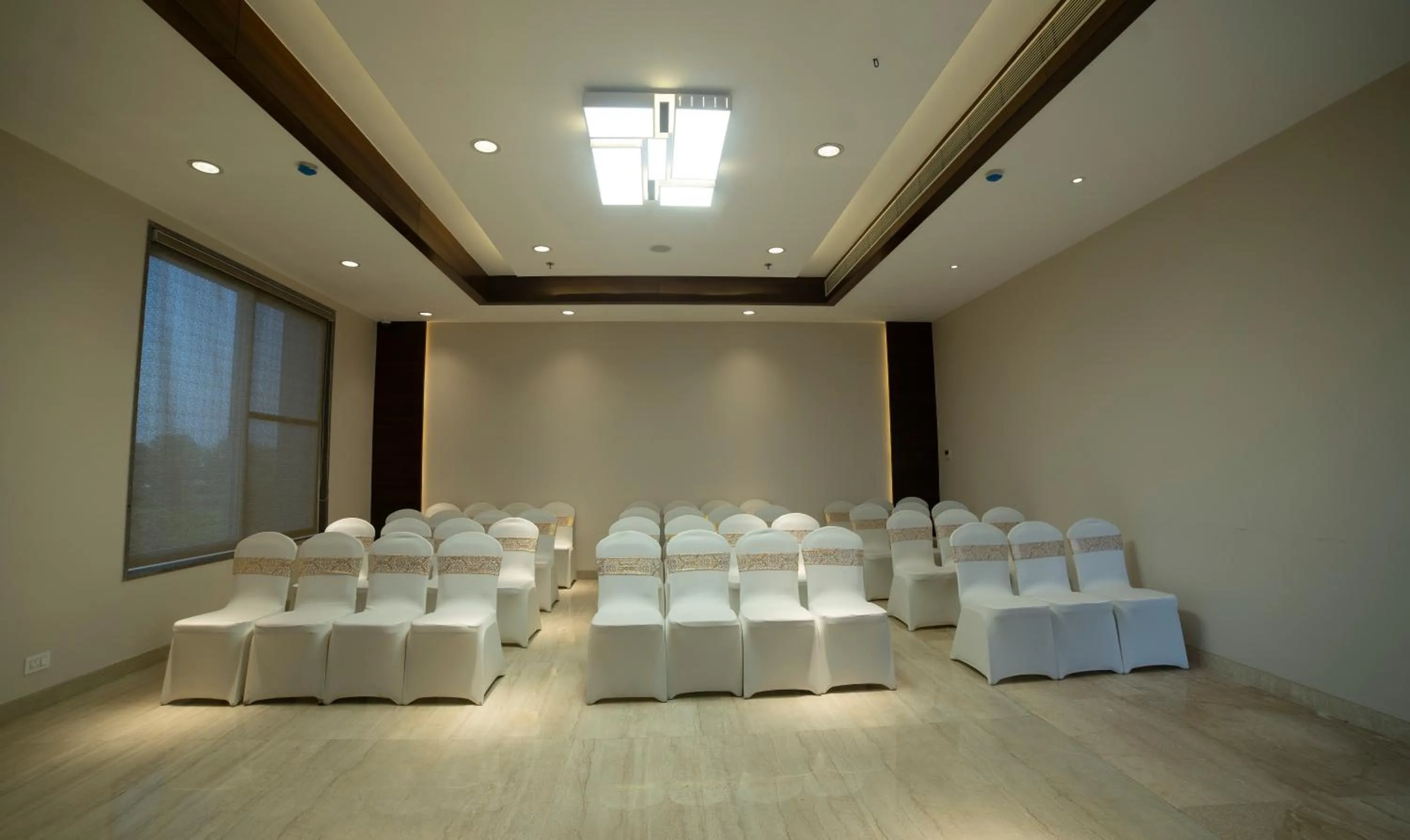Meeting/conference room in HOTEL RAJHANS ABHINANDAN