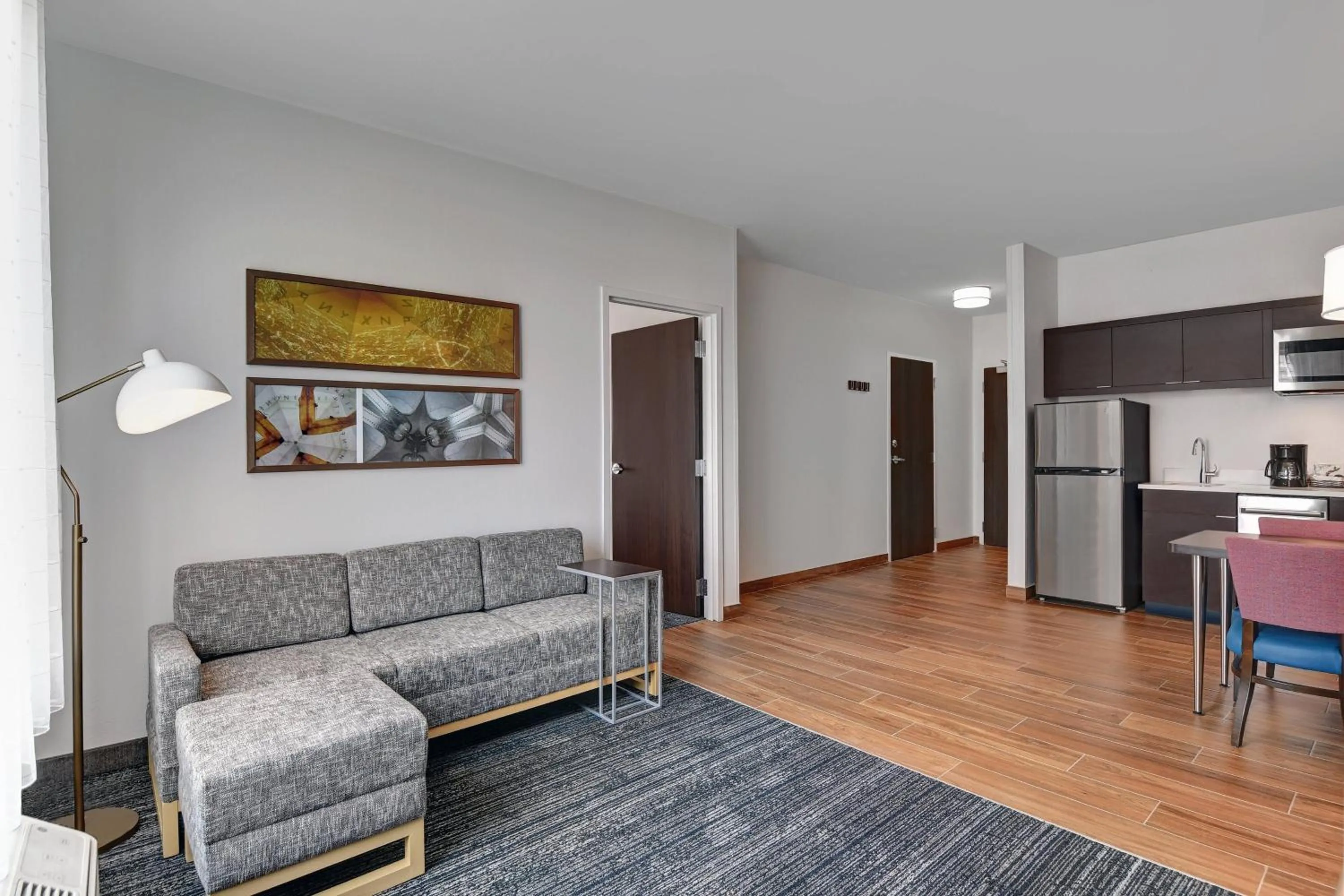 Living room in TownePlace Suites by Marriott Columbus Dublin