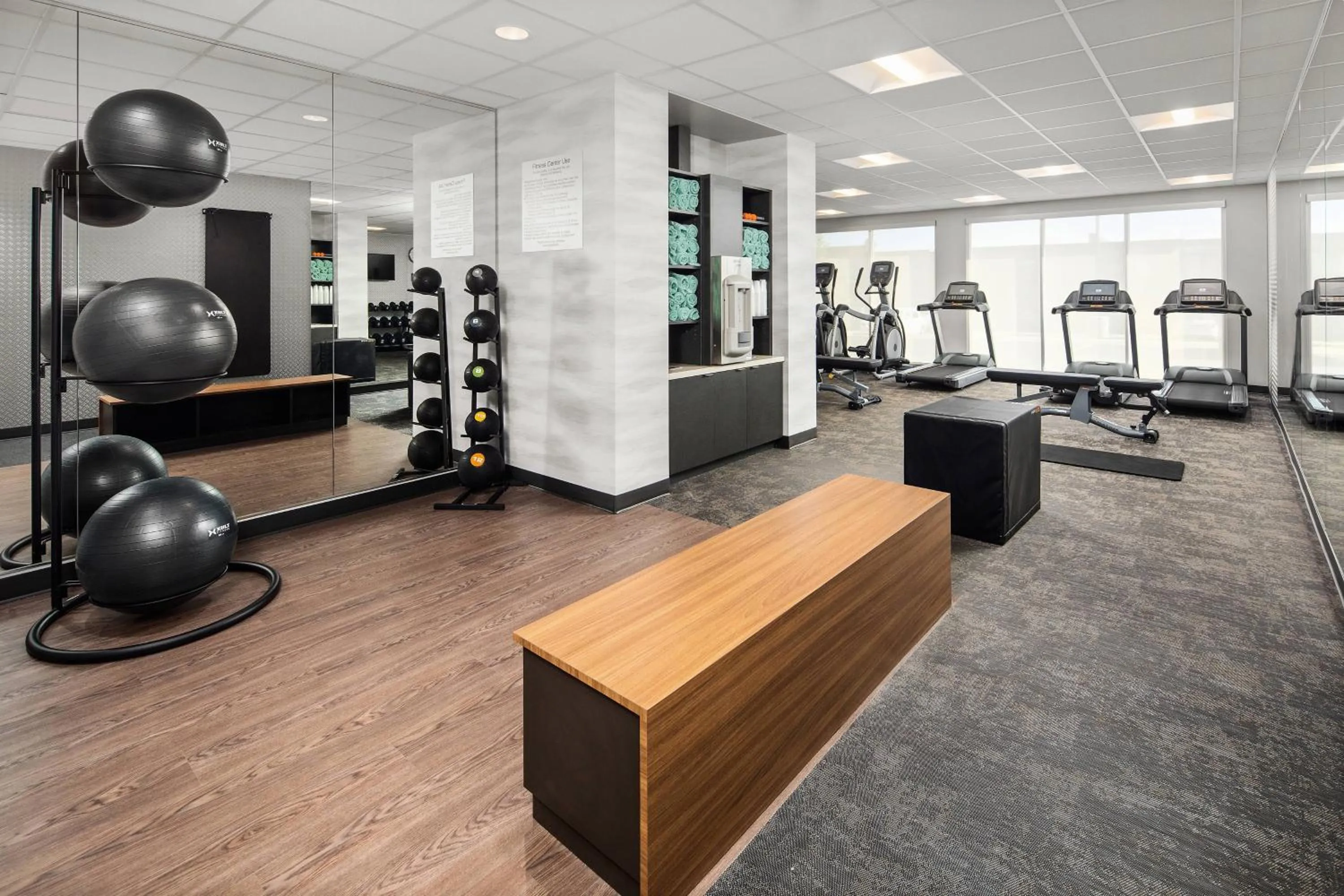 Fitness centre/facilities in Fairfield by Marriott Inn & Suites Duluth