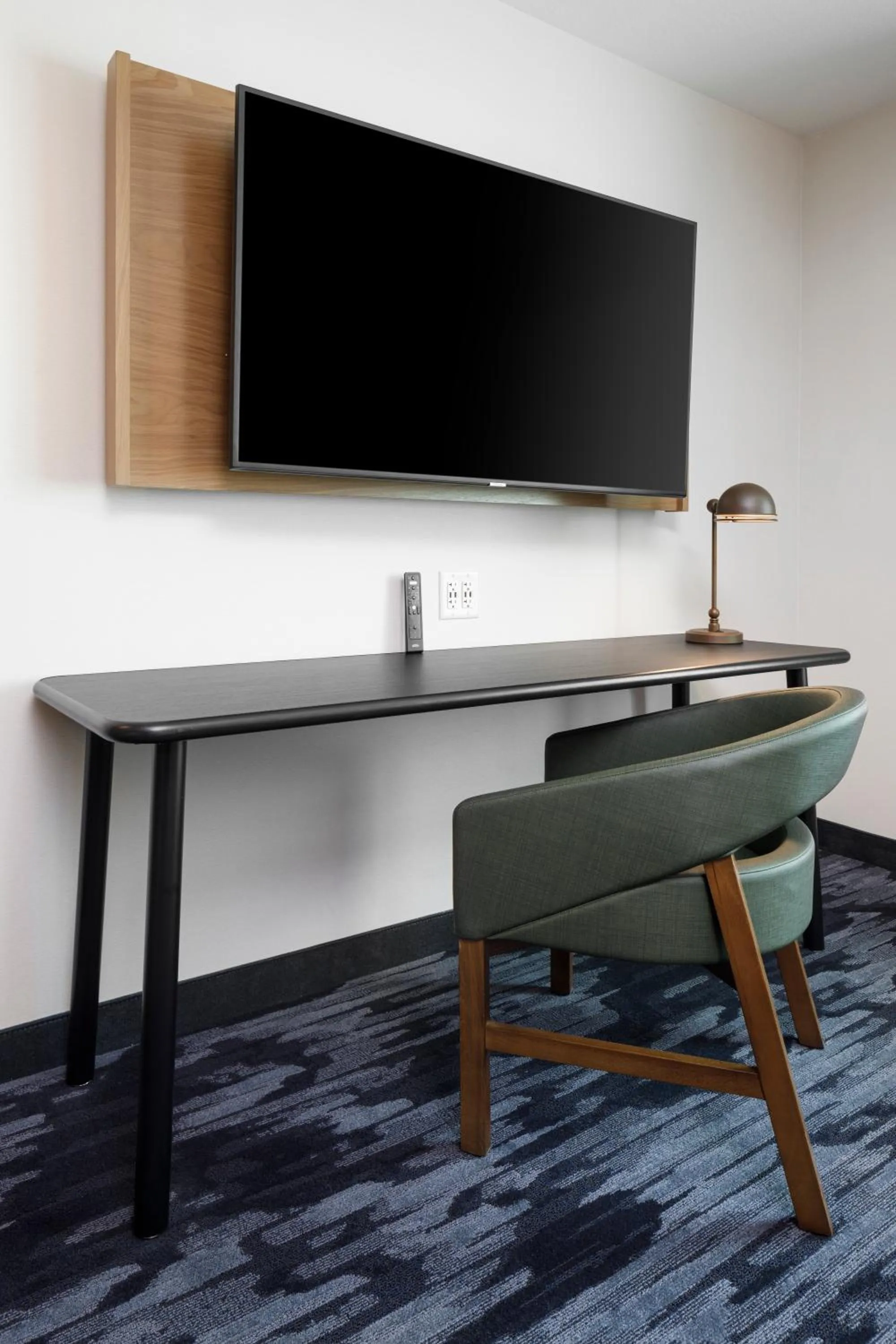 TV and multimedia in Fairfield by Marriott Inn & Suites Duluth