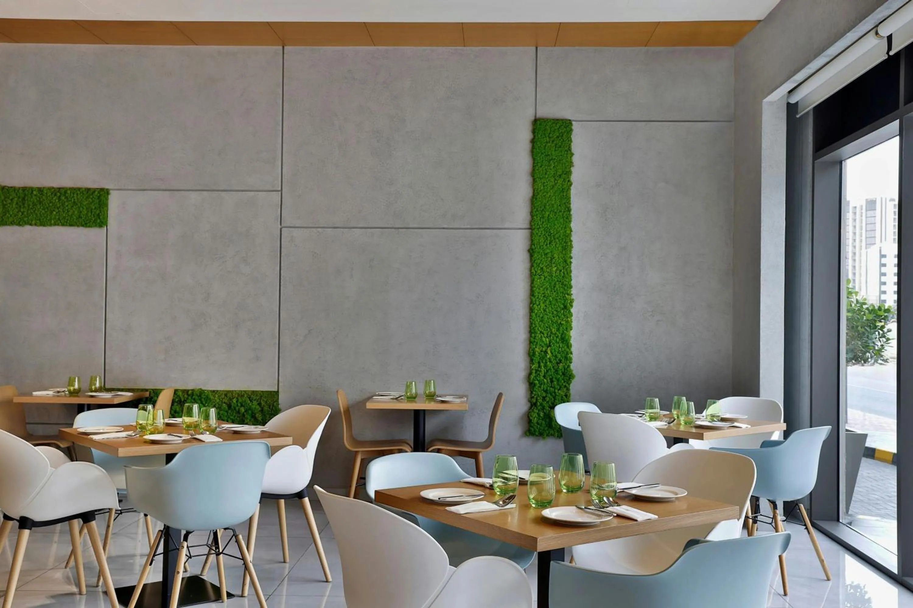 Restaurant/places to eat in Element Al Jaddaf, Dubai