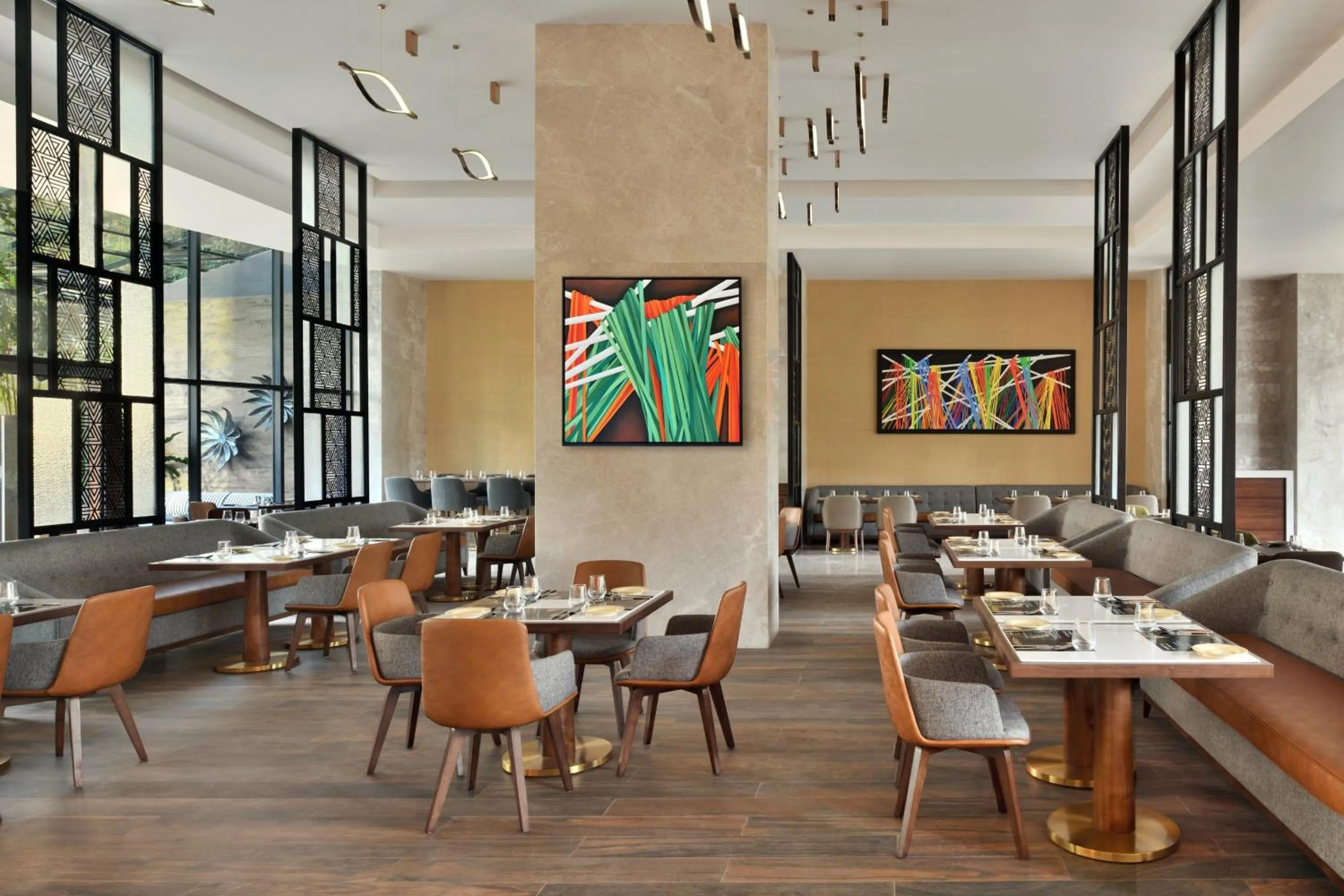 Restaurant/places to eat in Courtyard by Marriott Nashik