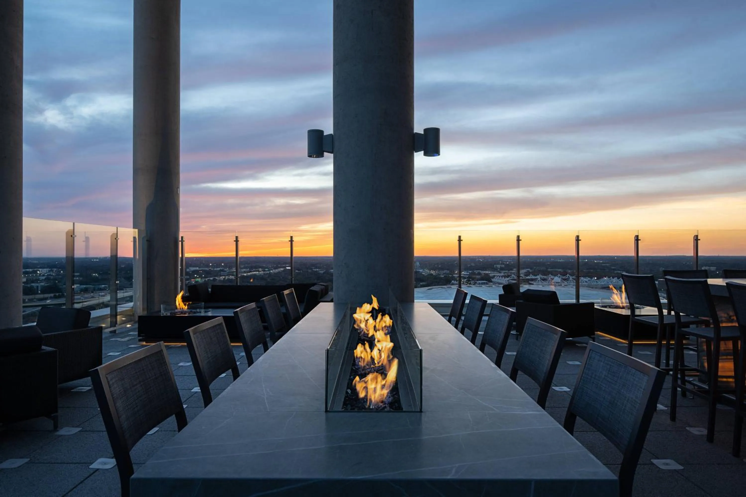 Lounge or bar in AC Hotel by Marriott Orlando Downtown