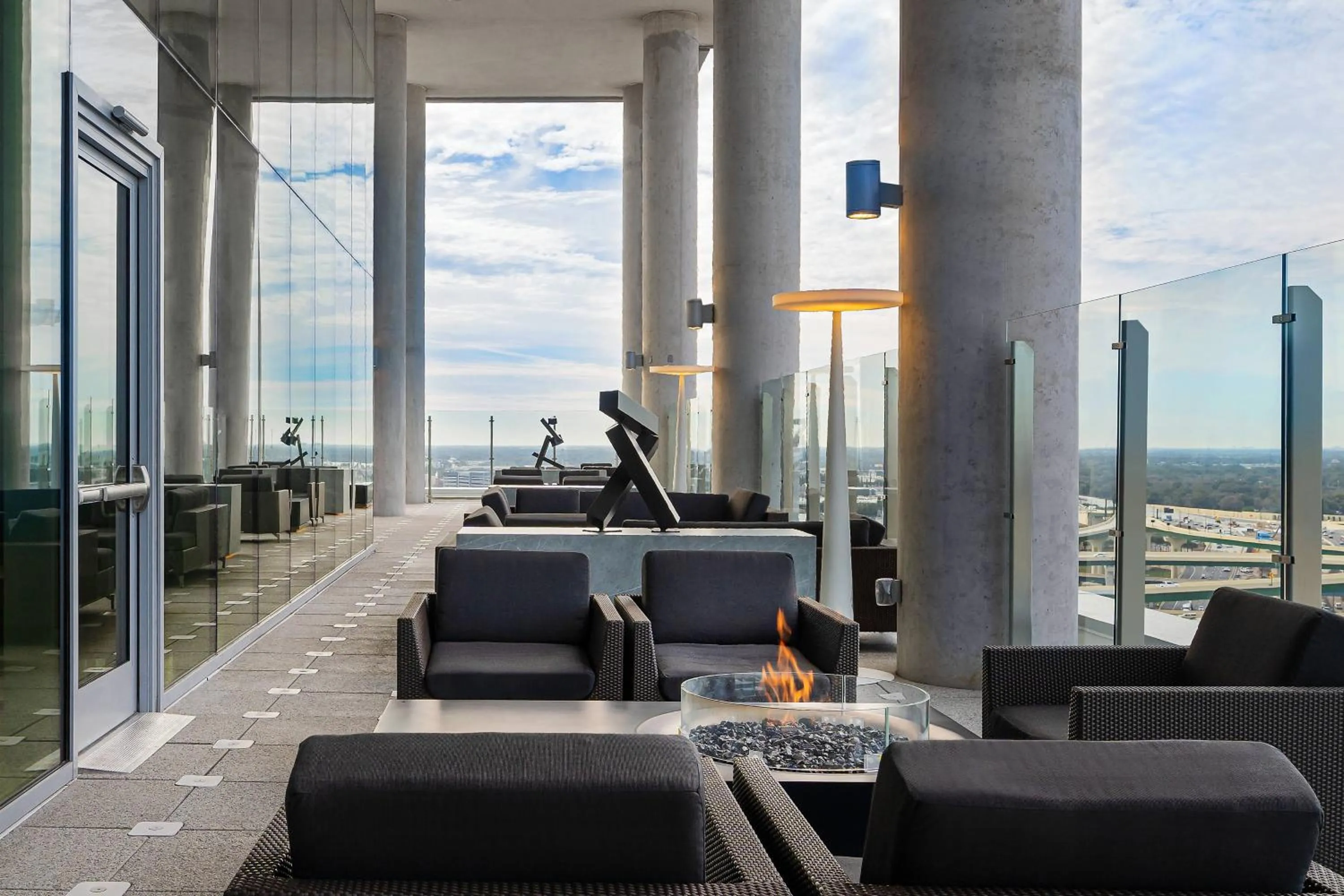 Lounge or bar in AC Hotel by Marriott Orlando Downtown