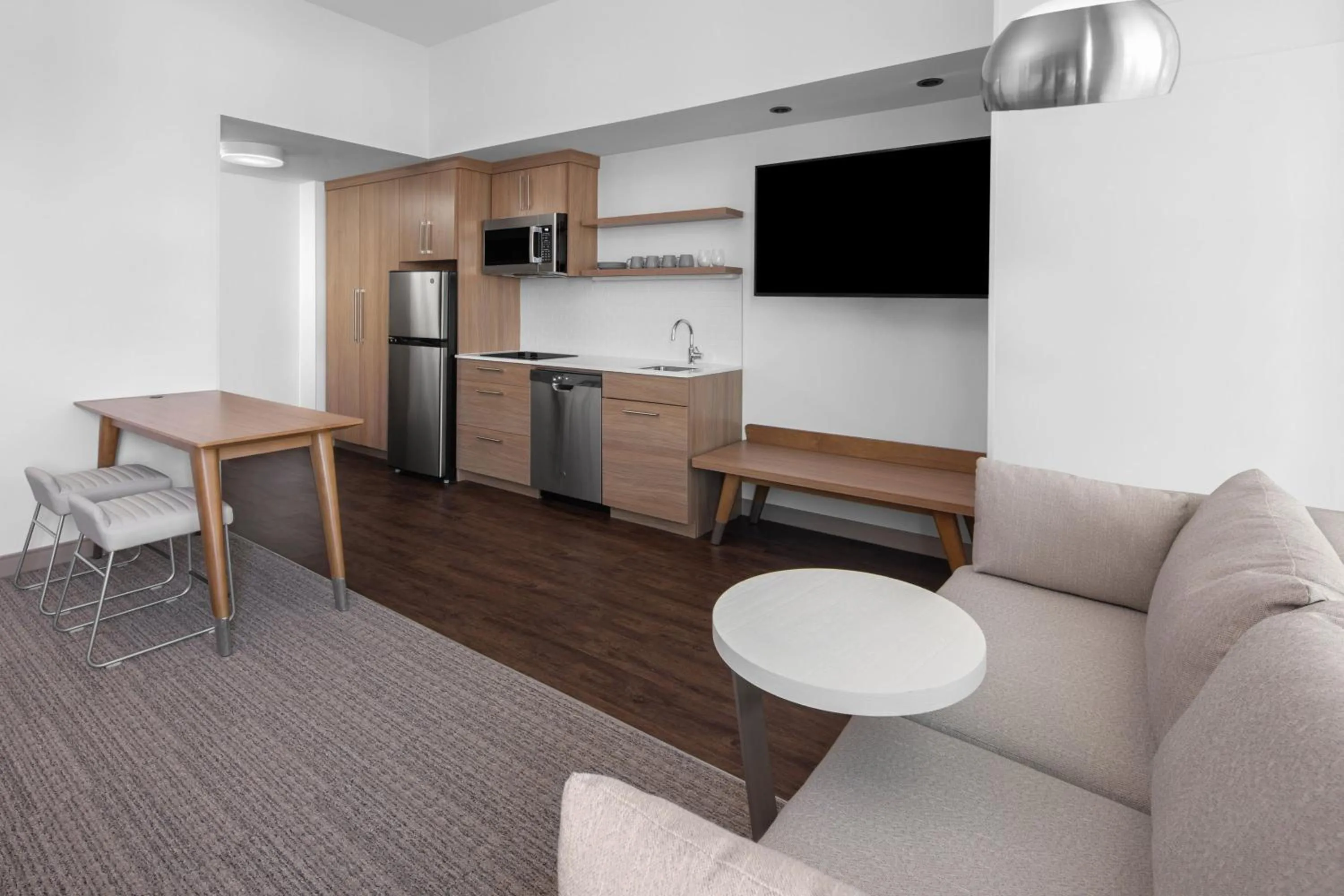 Kitchen or kitchenette in Element Tampa Midtown